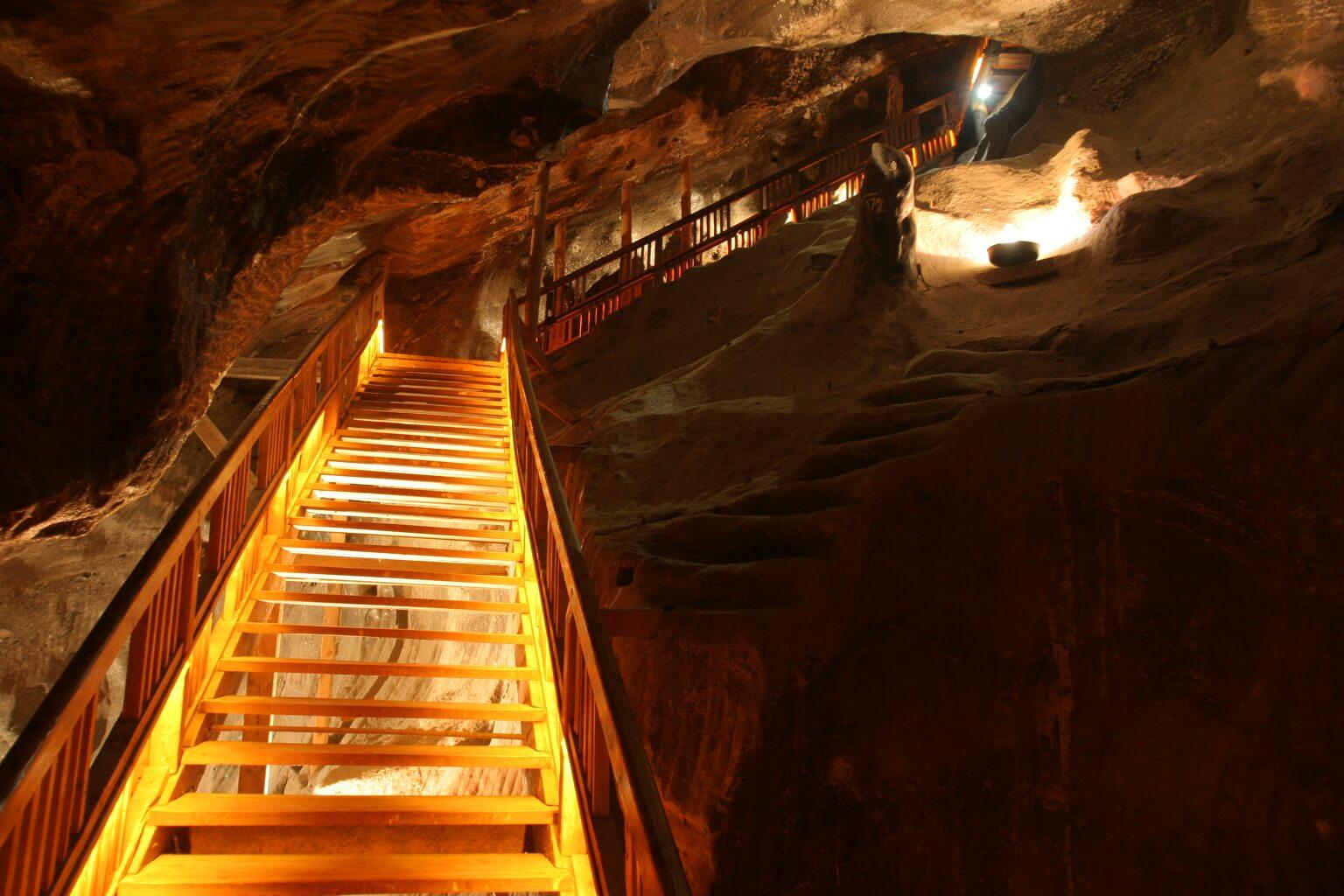 Krakow: Wieliczka Salt Mine Guided Tour & Tickets - 2026 (Verified Reviews)