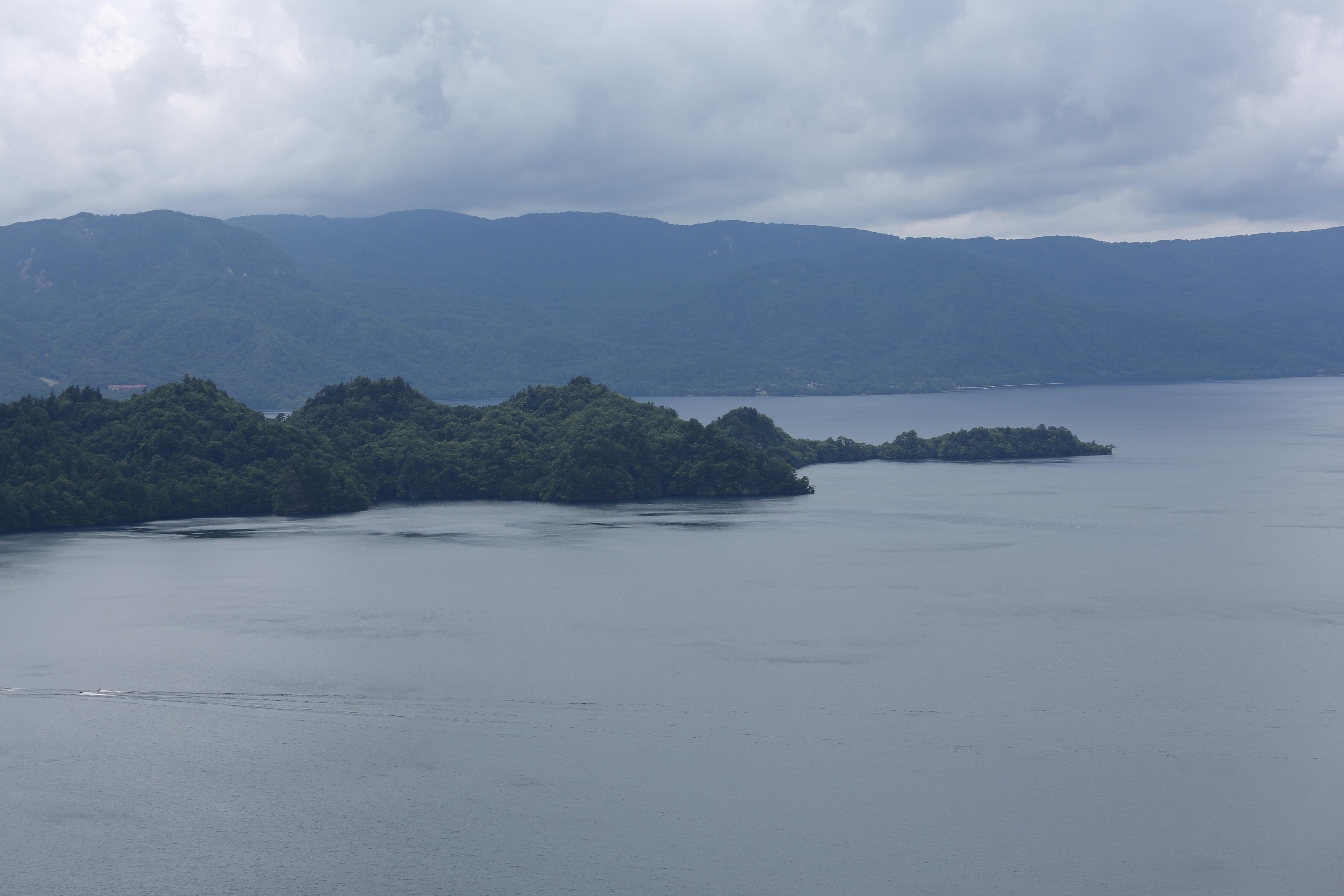Aomori Nature Tour: Oirase Stream & Lake Towada