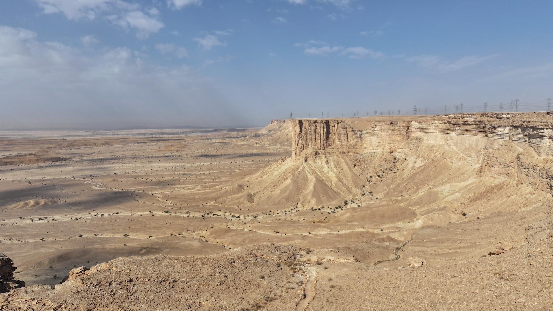 Edge of the World & Darb Al-Manjoor Desert Expedition