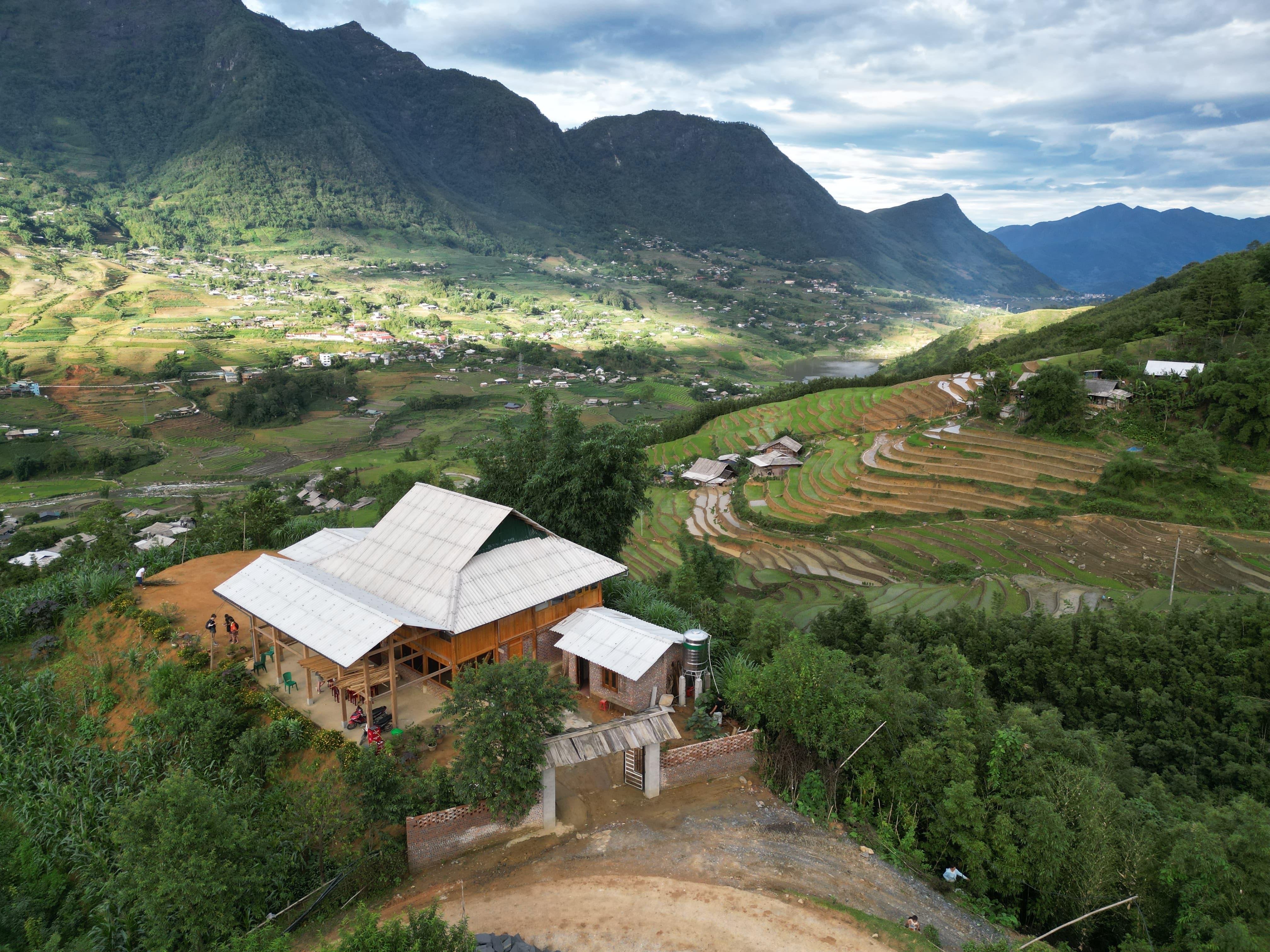 Sapa 2-day trek — Muong Hoa Valley rice terraces and ethnic-minority villages — image 12