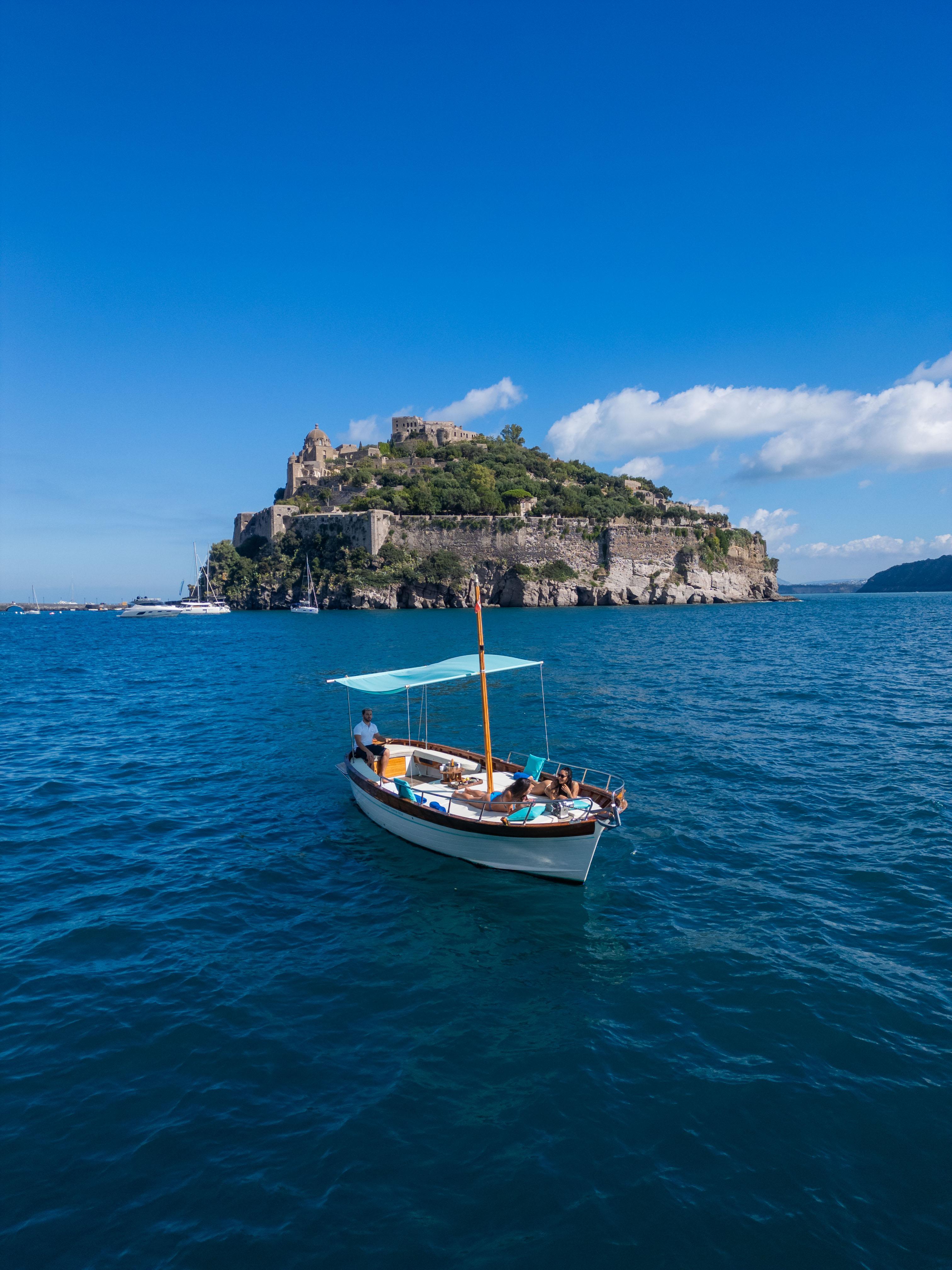 Private Ischia & Procida Boat Charter