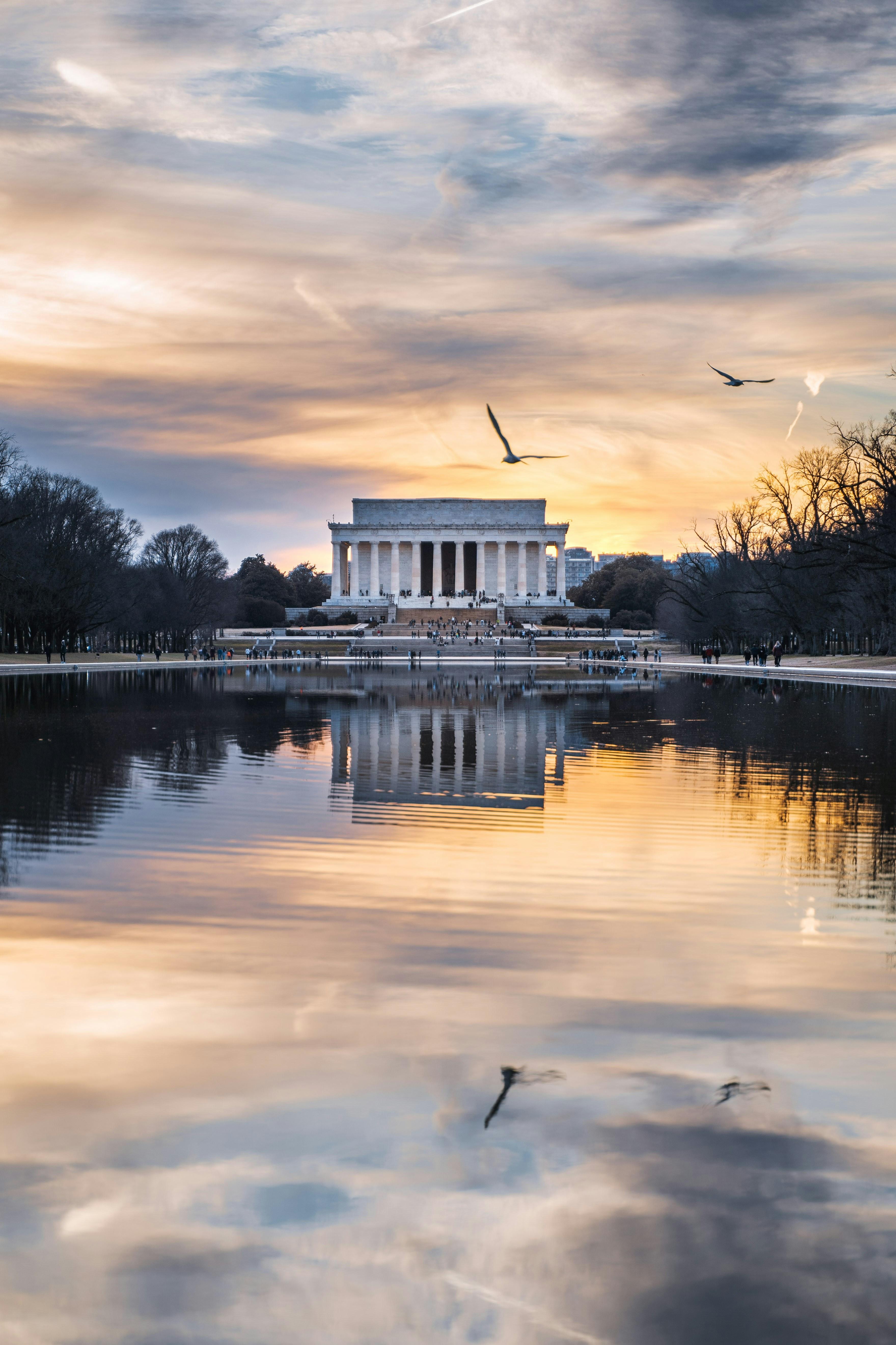 Lincoln Memorial Undercroft Entry & Digital Guide