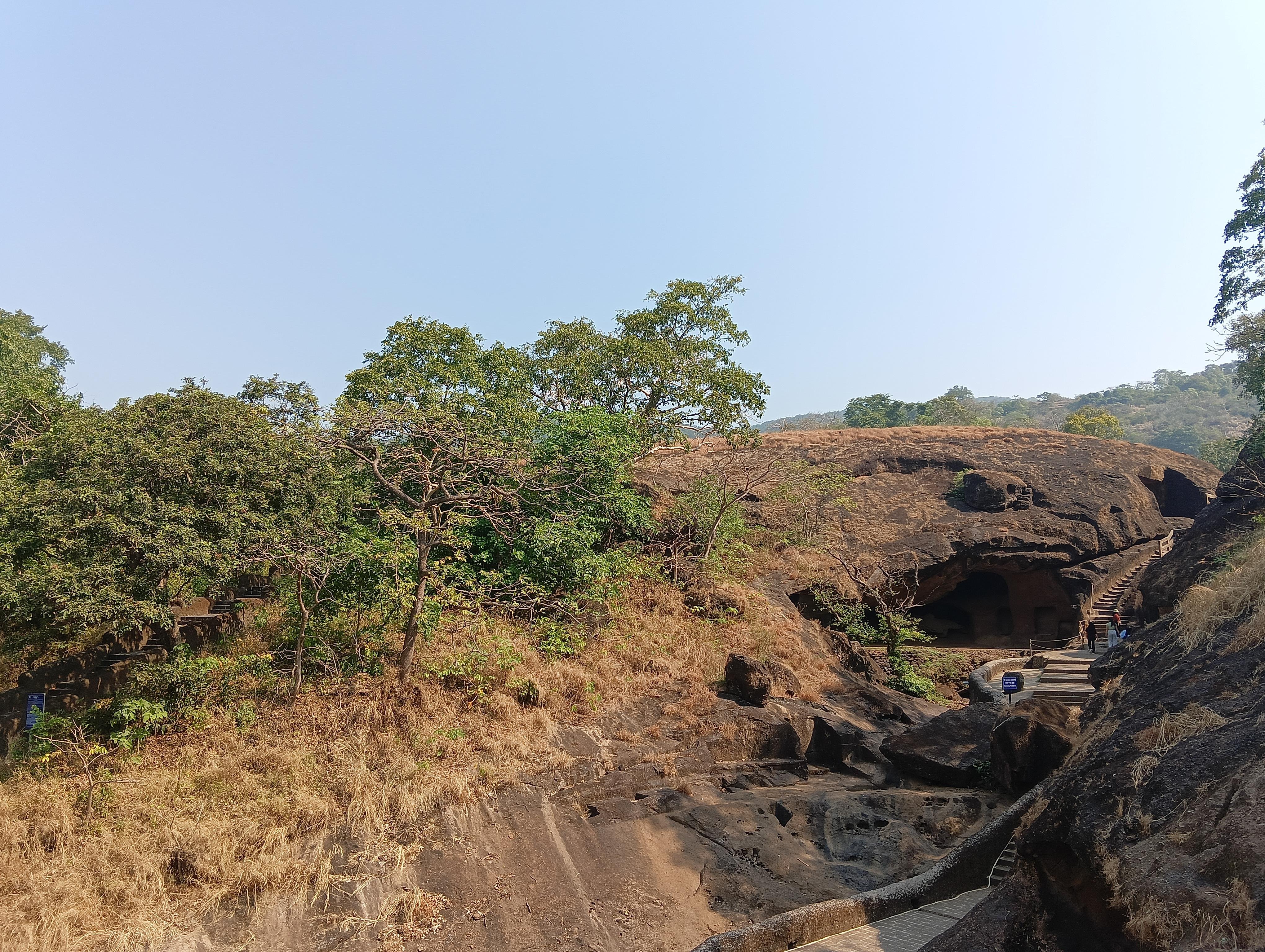 Mumbai: Kanheri Caves & Global Vipassana Pagoda Tour