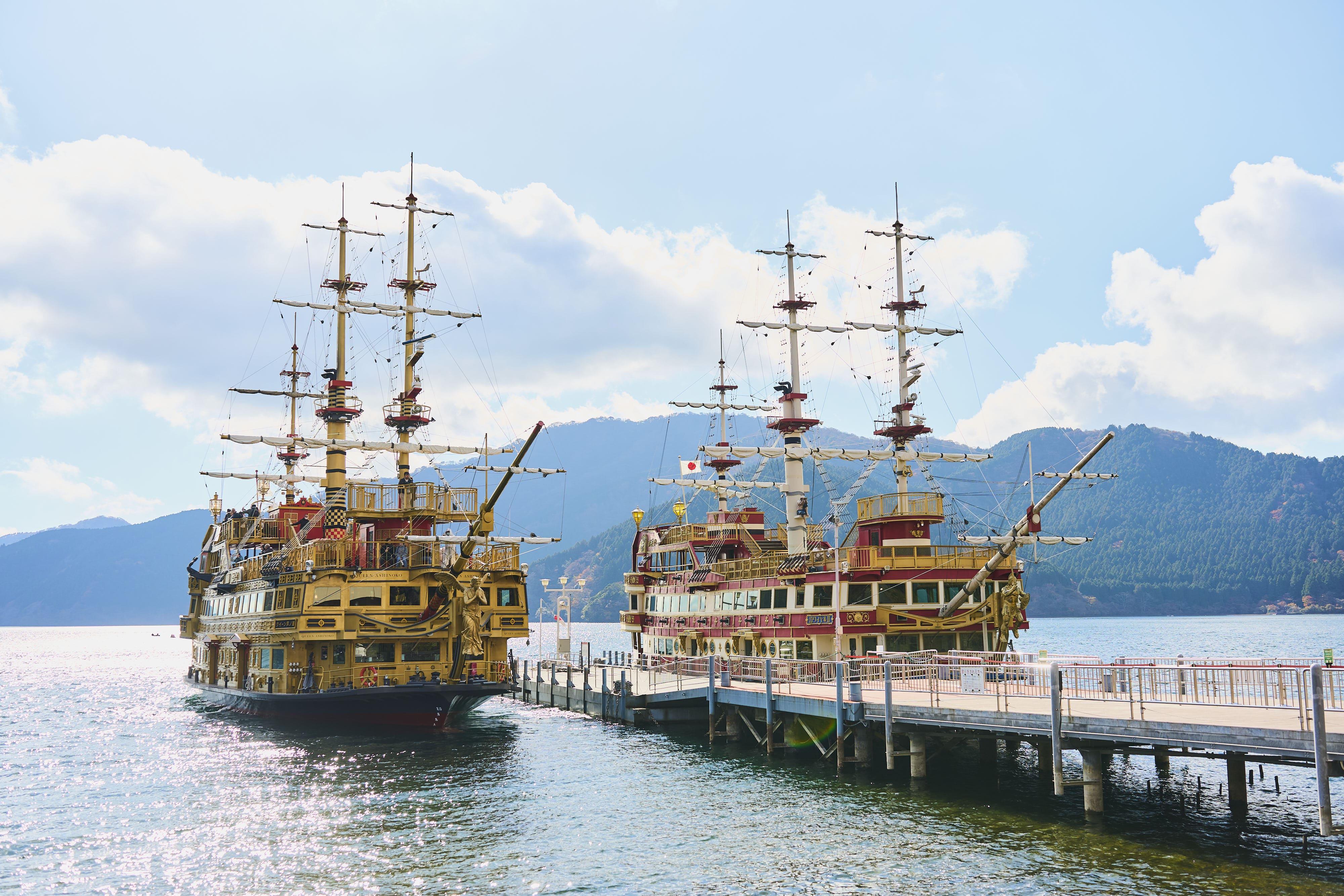 Mt. Fuji & Hakone Day Trip: Pirate Cruise, Ropeway & Shrine from Tokyo