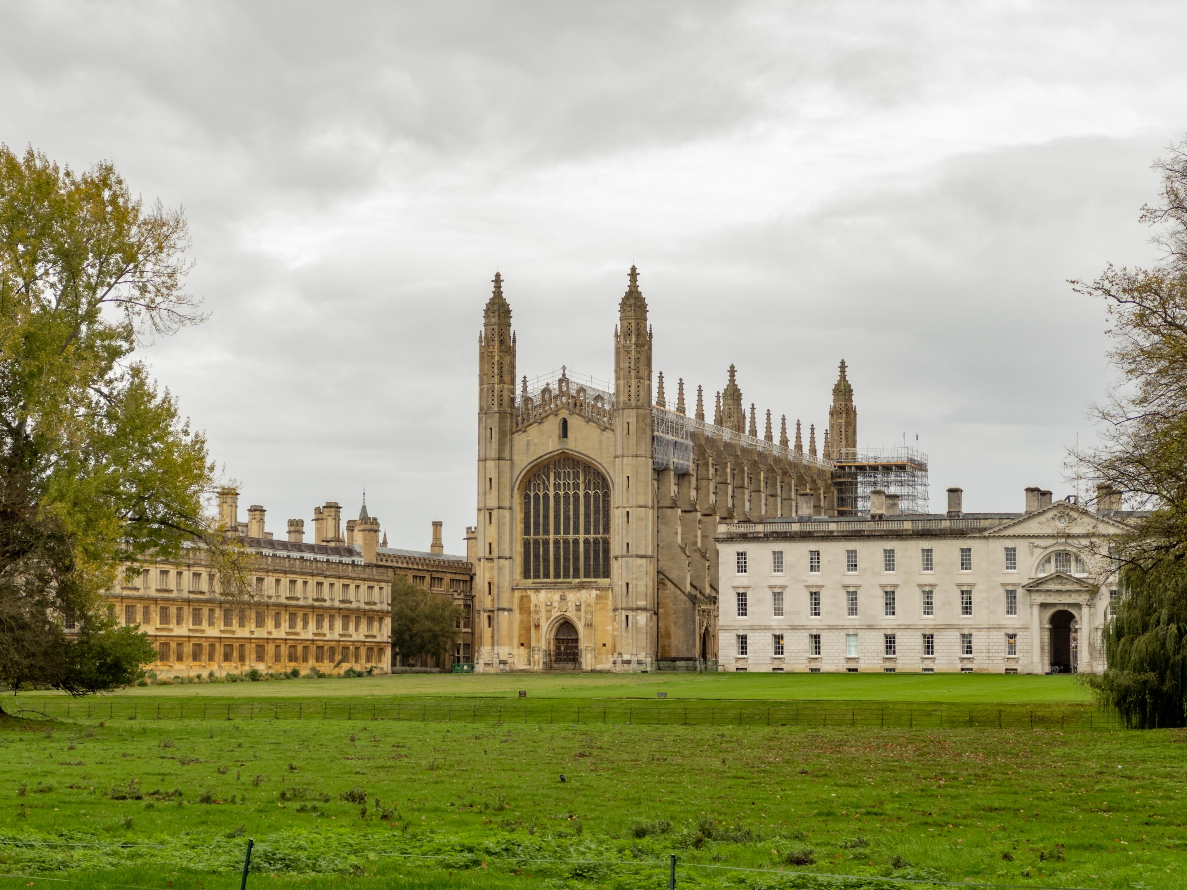 Private Cambridge Walking Tour in Spanish