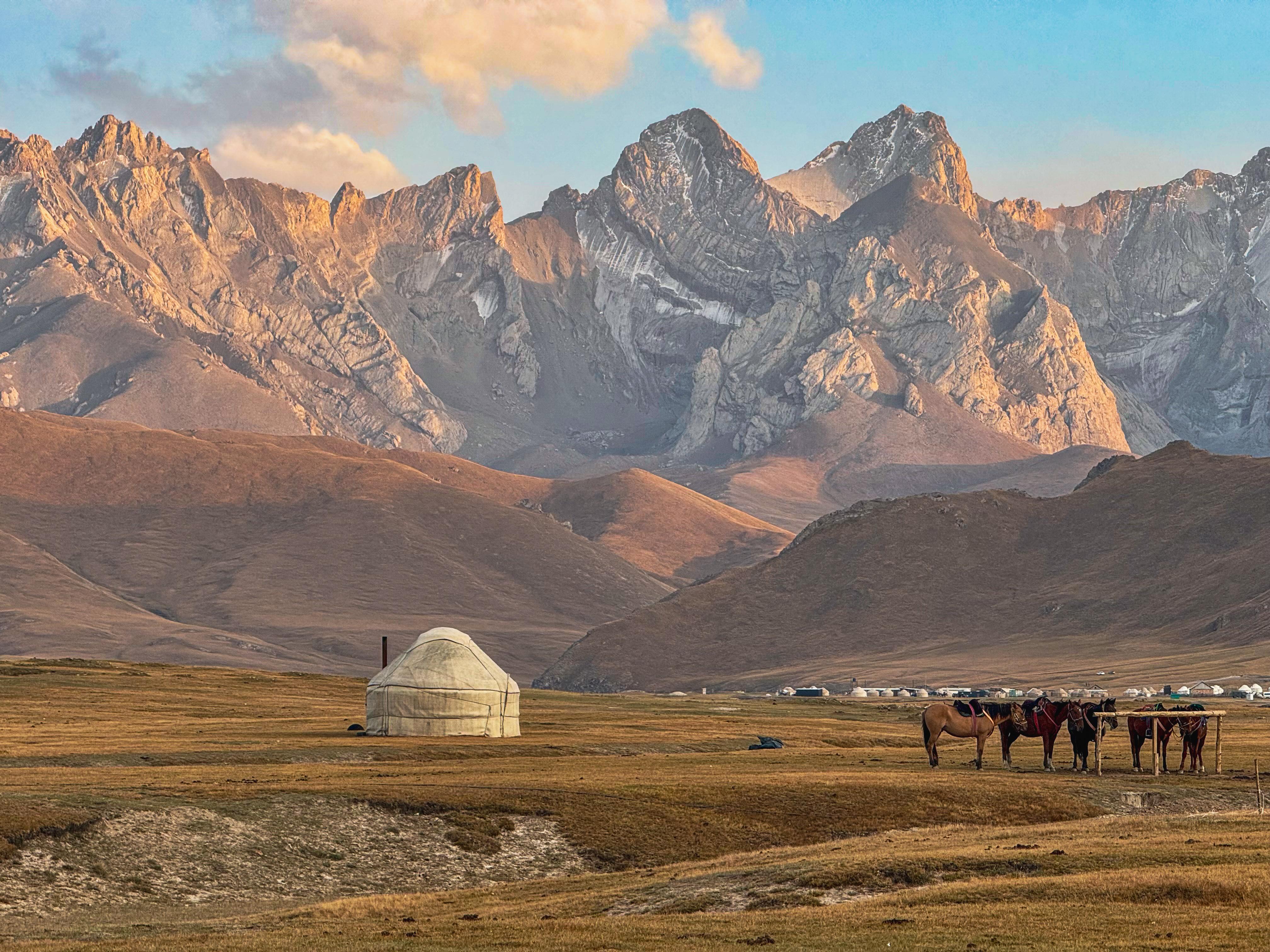 Bishkek to Lake Kel-Suu & Tash-Rabat: 3-Day Group Tour