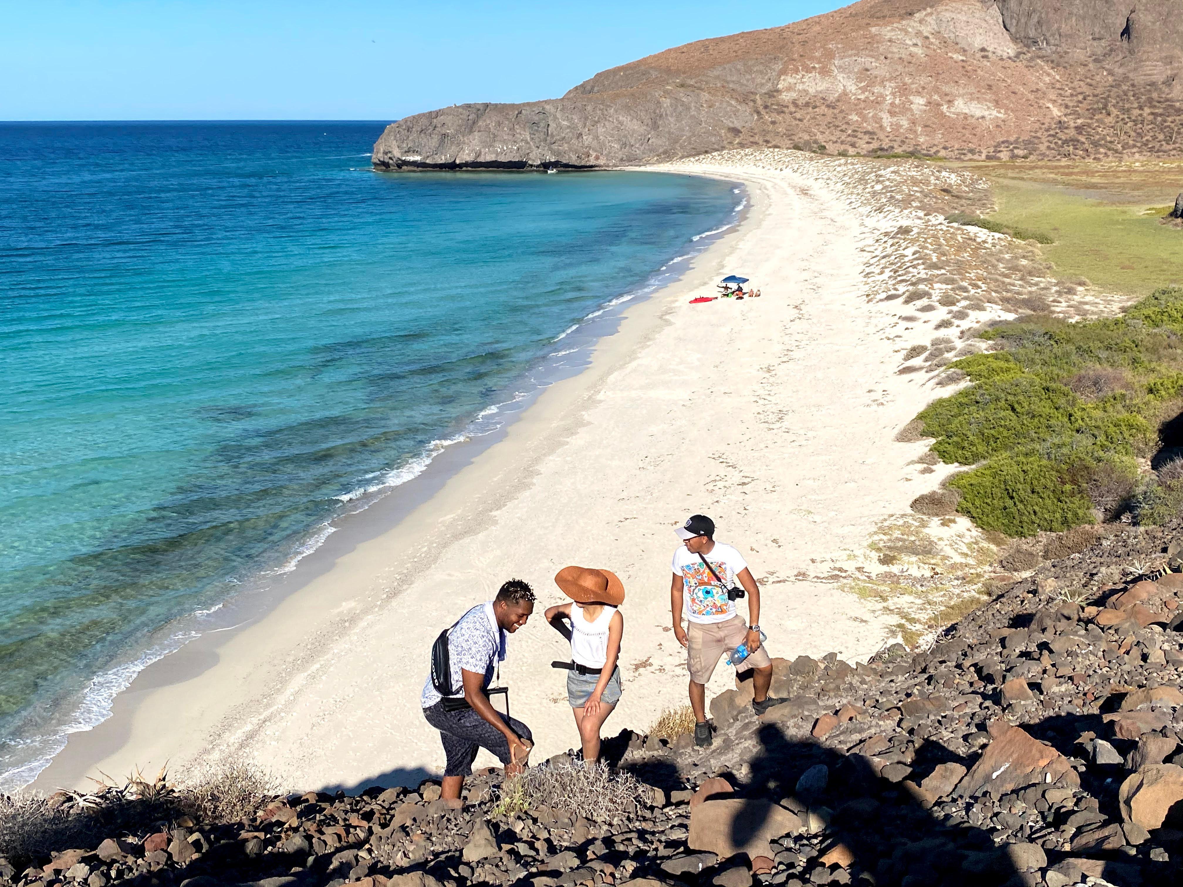 Cabo to La Paz Private Day Tour: Todos Santos, Balandra Beach & Cerritos Sunset