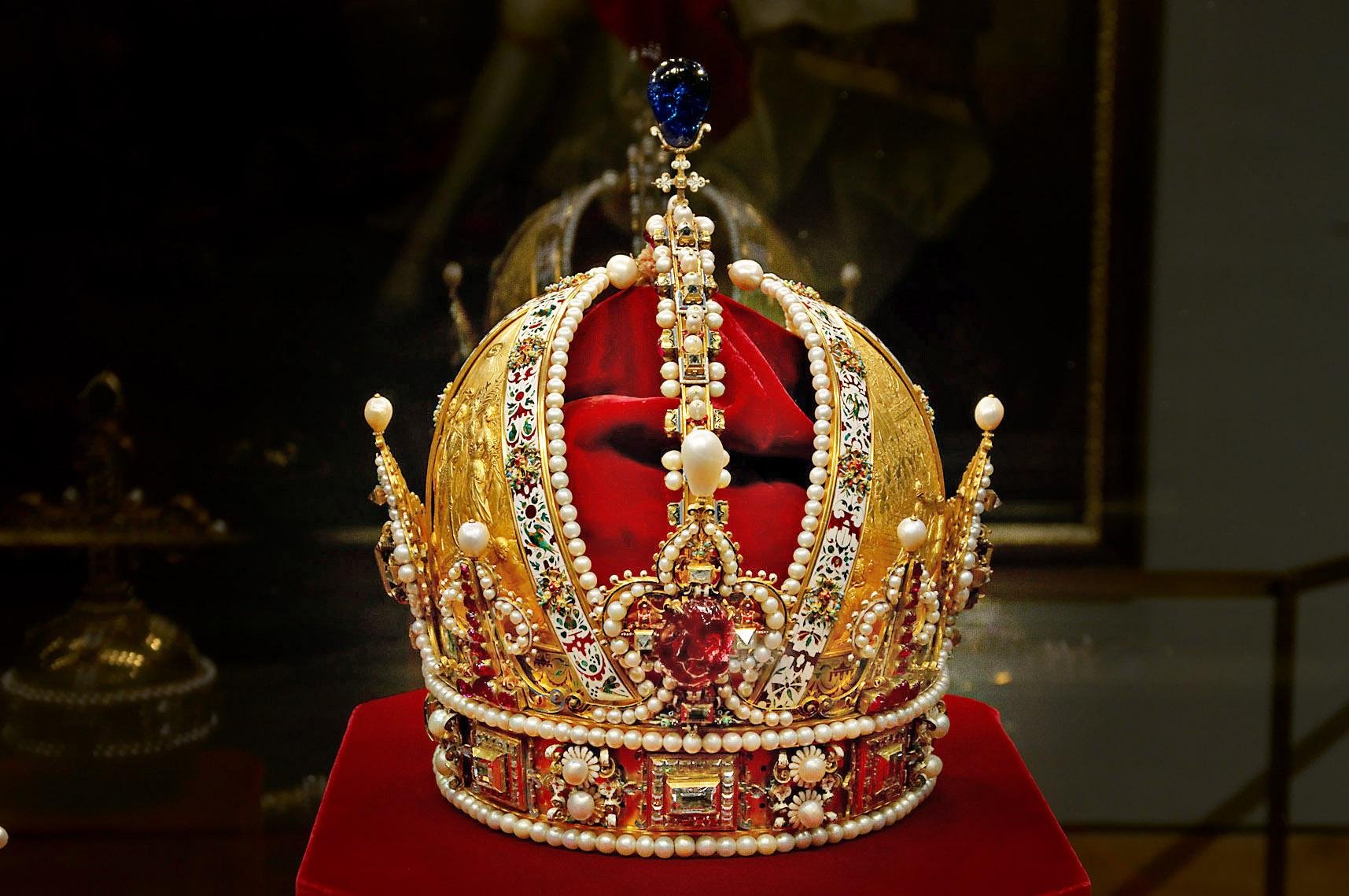 Imperial Treasury & New Hofburg Combo Experience