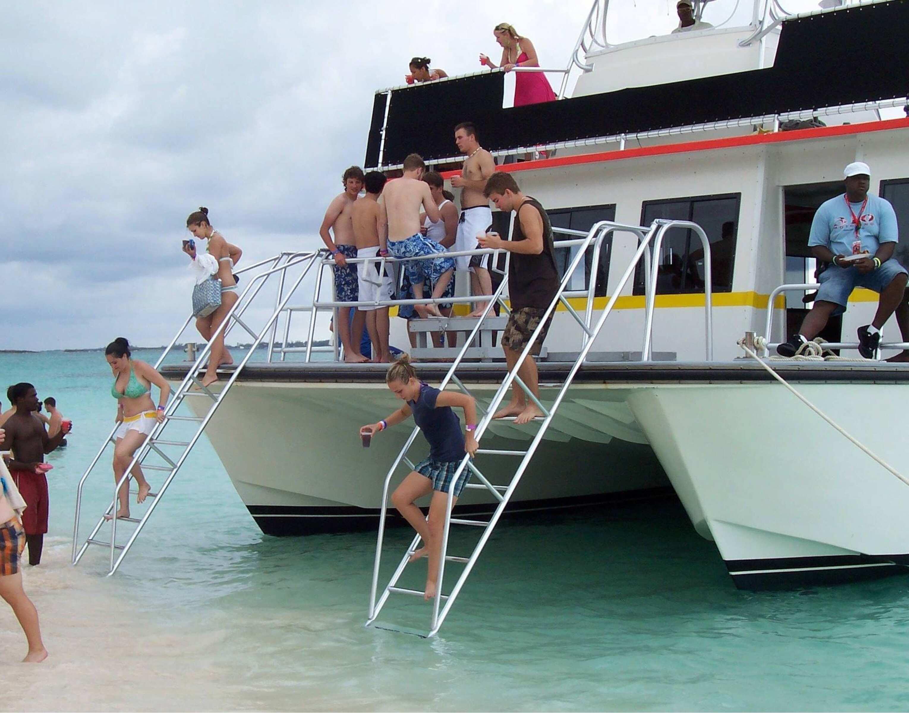 Nassau: Ultimate Watersports & Island Adventure Package