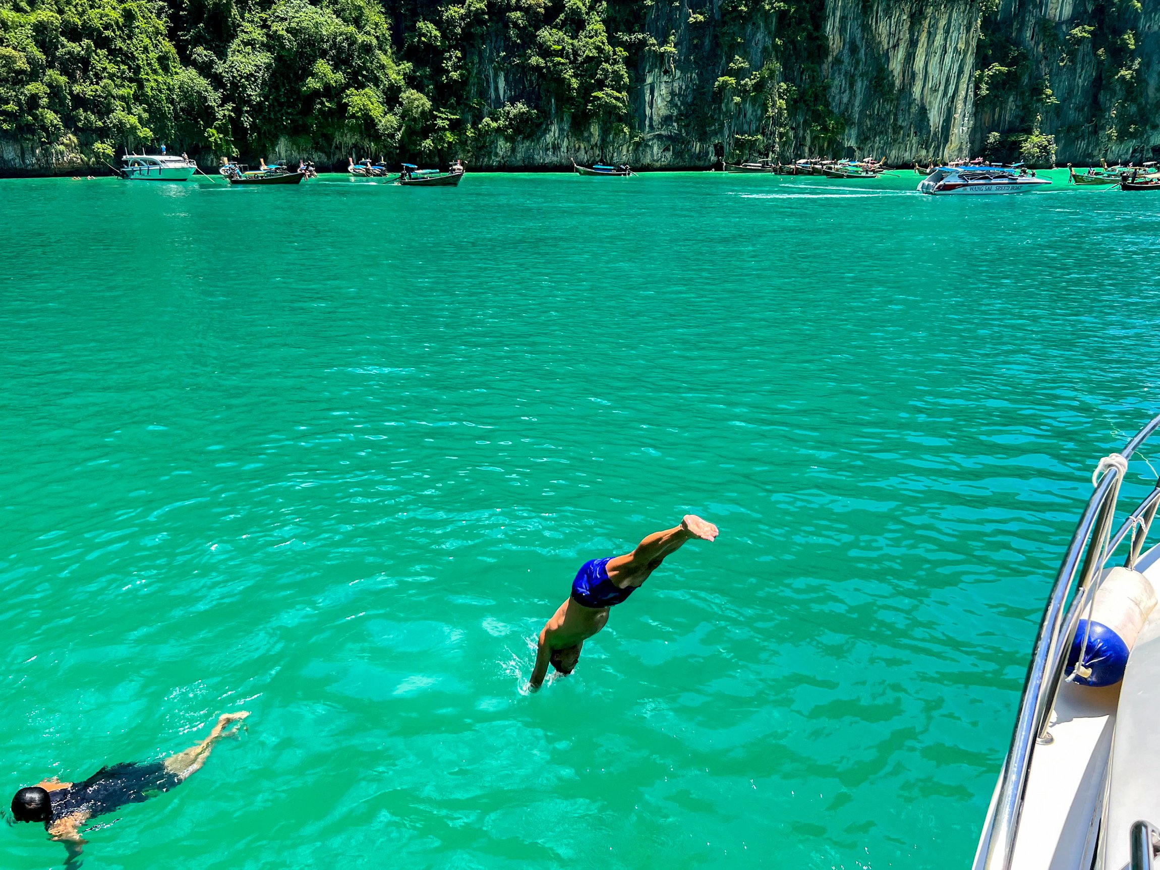Phuket Speedboat Day Trip: Maya Bay, Phi Phi & Bamboo Island with Buffet Lunch