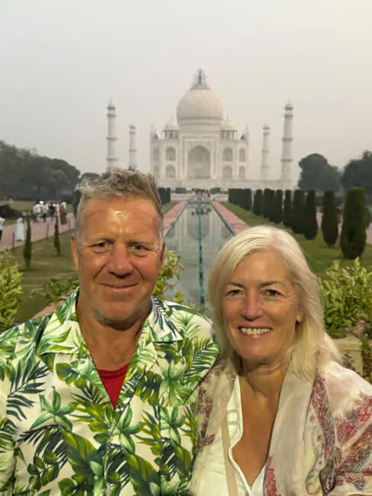Delhi to Taj Mahal Sunrise Photography Tour with Licensed Guide