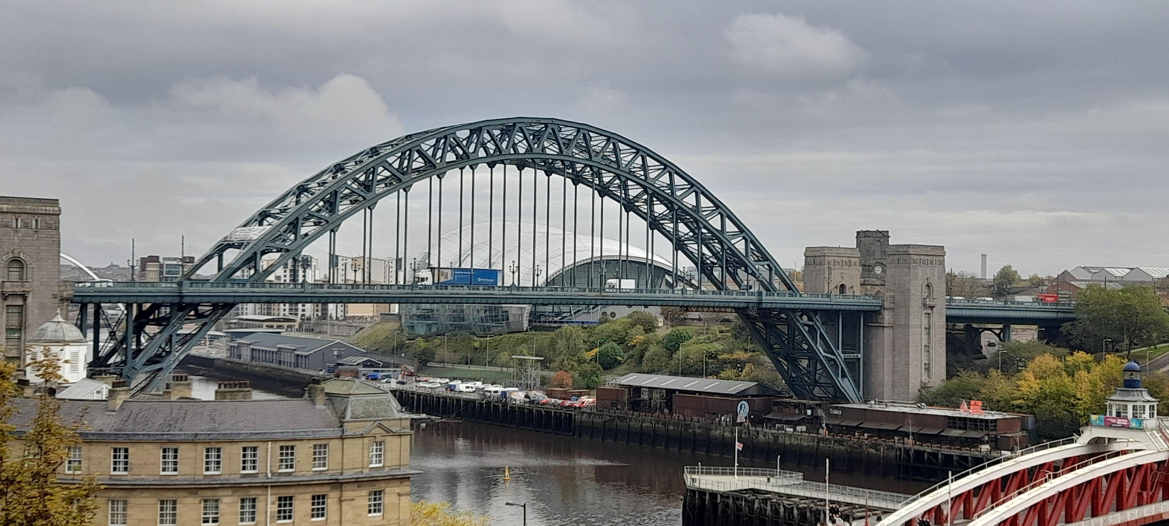 Newcastle Walking Discovery: Italian or English Guided Tour