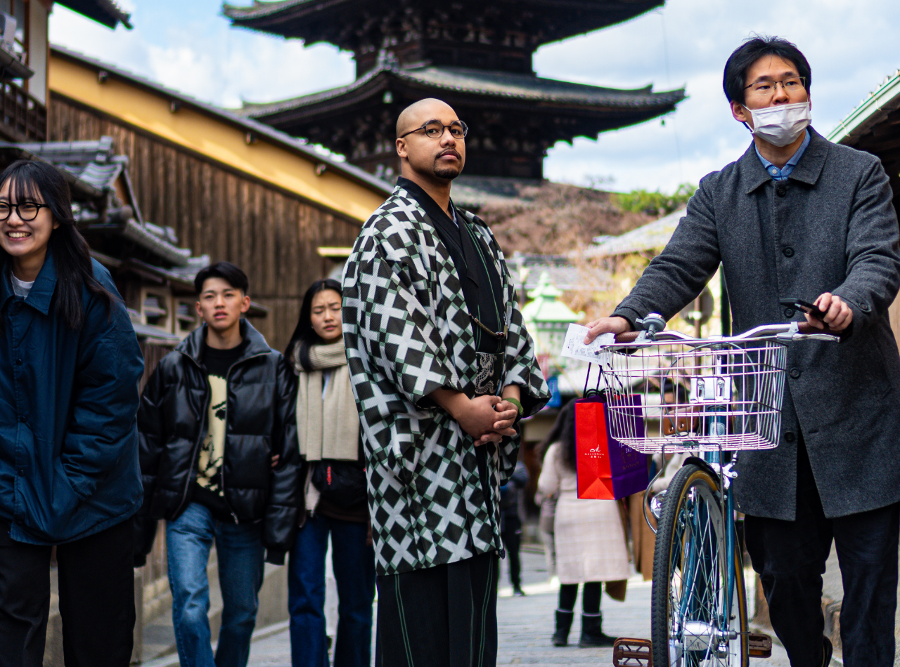 Kyoto: Vestimenta Tradicional com Kimono e Sessão de Fotos Privada