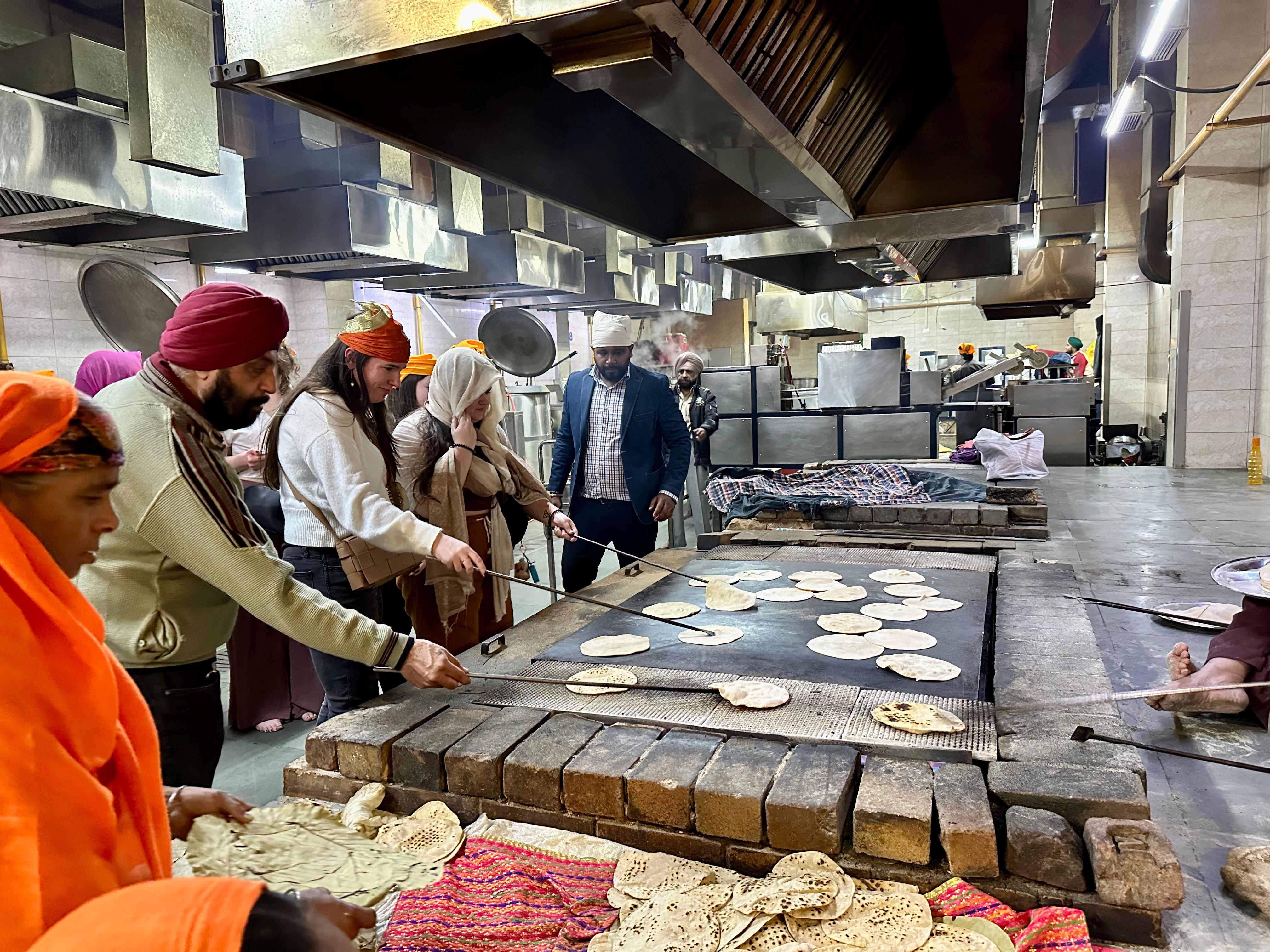 Private Full-Day Guided Delhi Highlights Tour