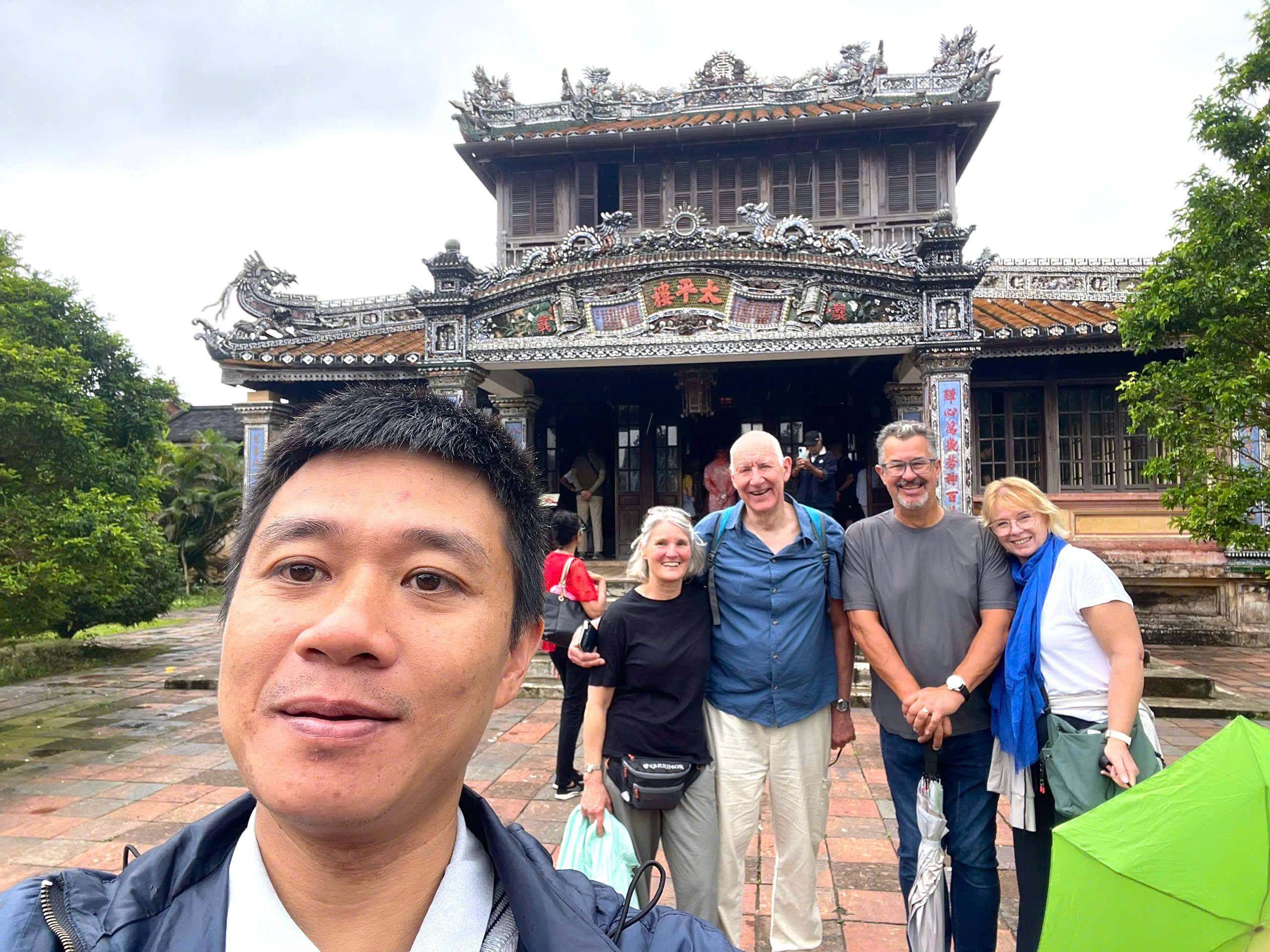 Private Guided Walking Tour: Hue Imperial Citadel