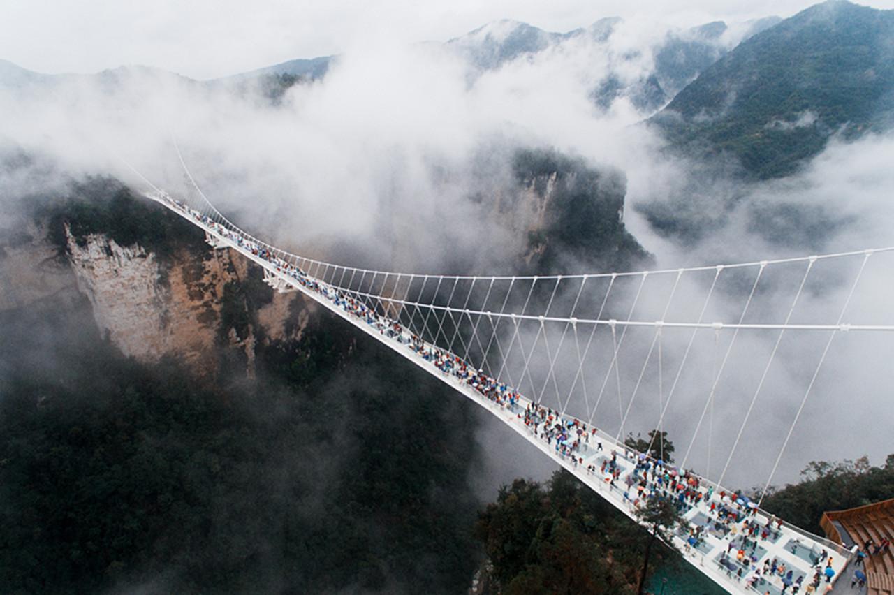 Zhangjiajie National Park: 2-Day Guided Tour with Glass Bridge