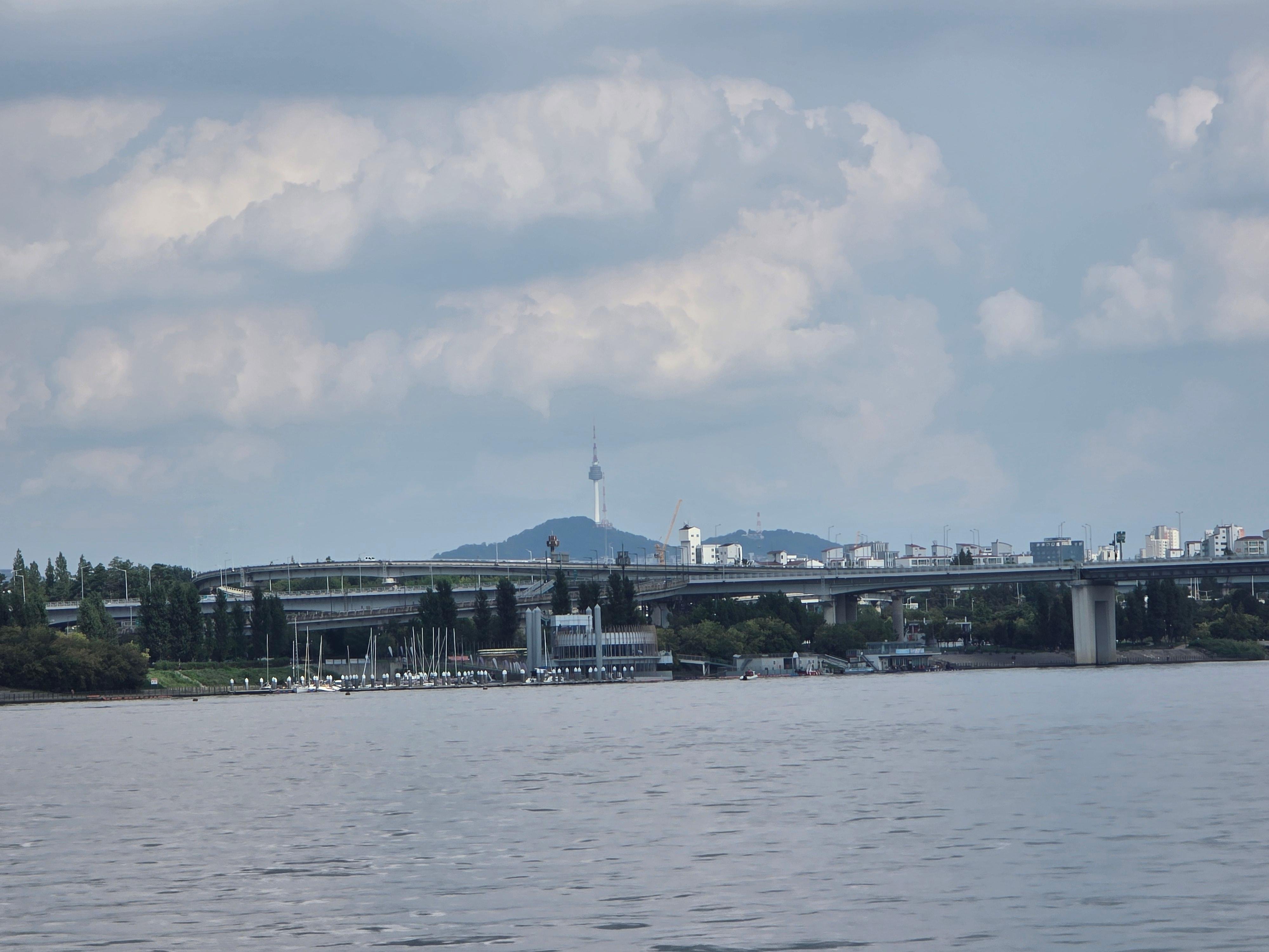 Seoul Nature & Art Tour with Han River Cruise