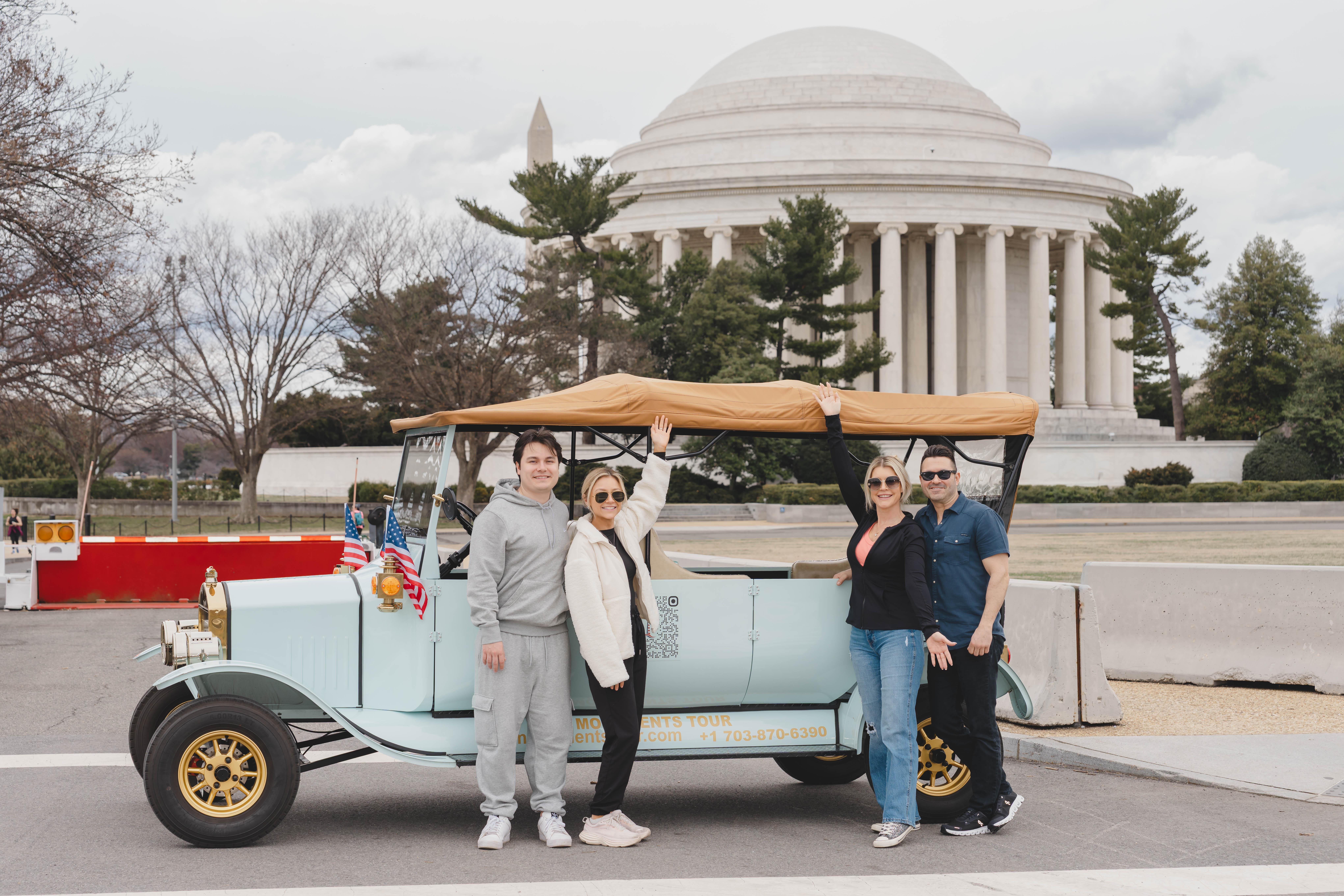 Washington, DC: Day & Night Electric Cart & Vintage Car Tour