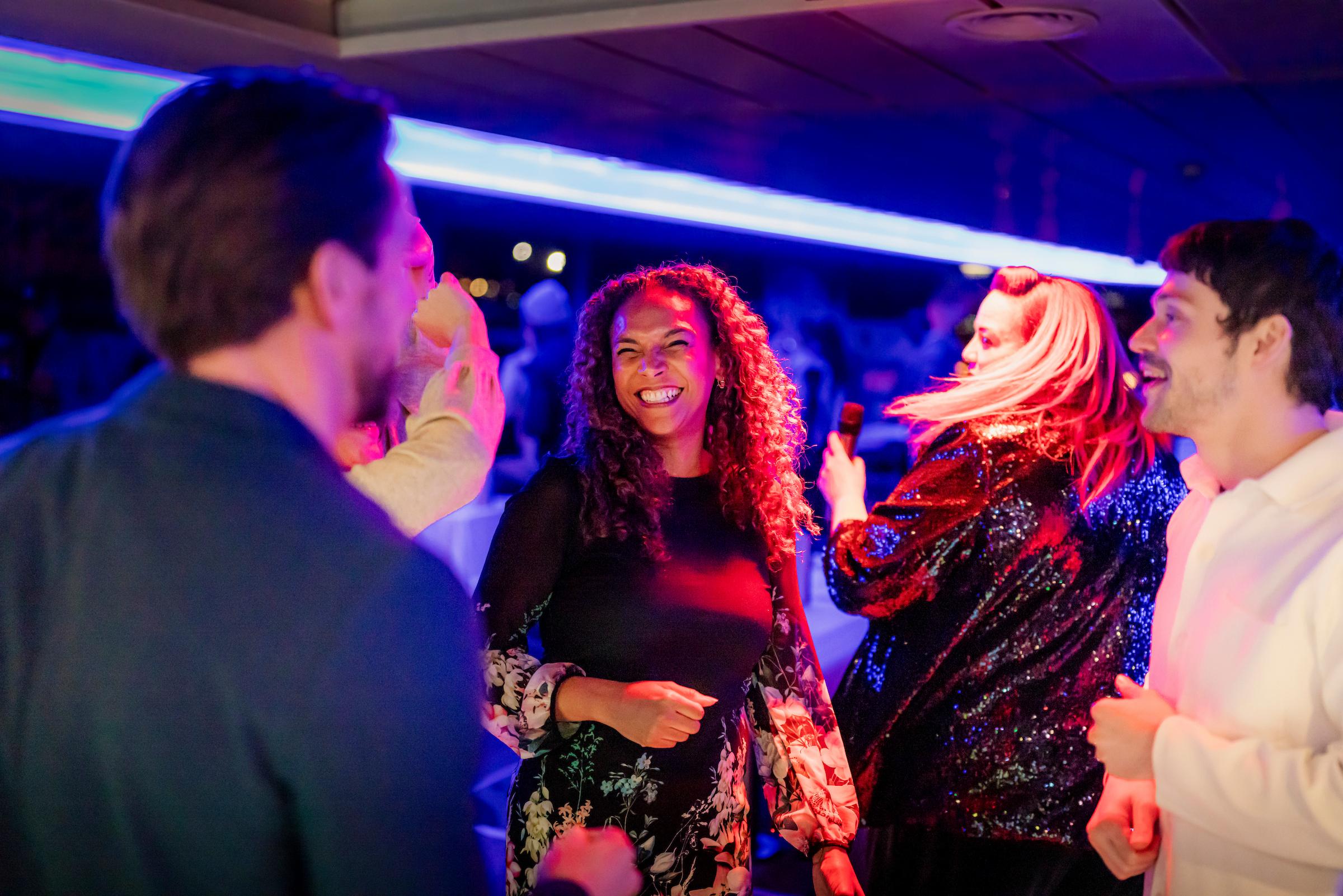 Thames dinner cruise in London — image 9