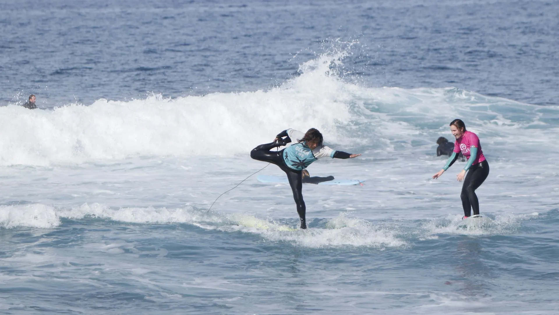 Playa de Las Américas Small-Group Surf Lesson (Ages 14+)