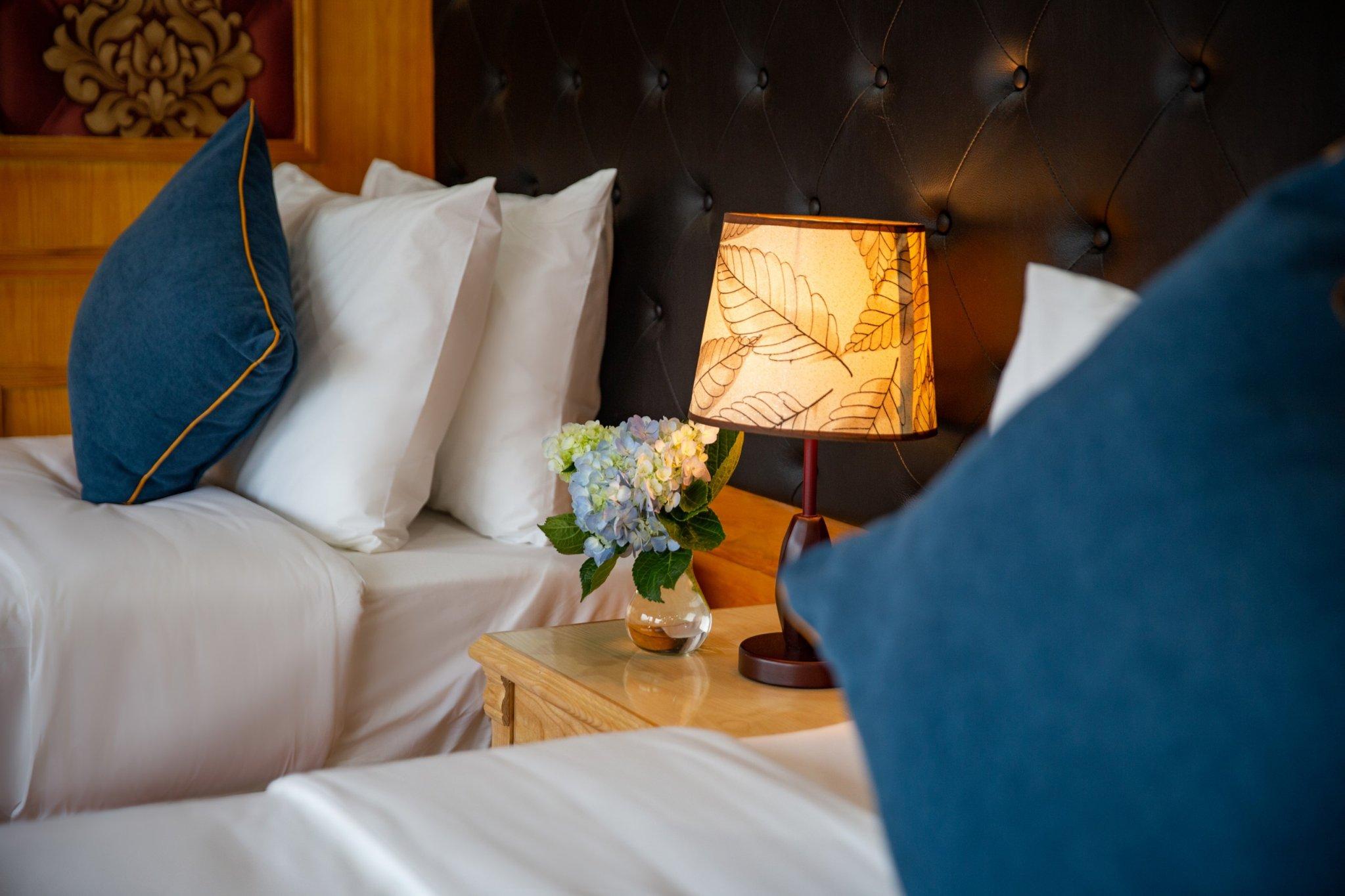 Lan Ha Bay & Halong Overnight Cruise – Private Balcony Cabins