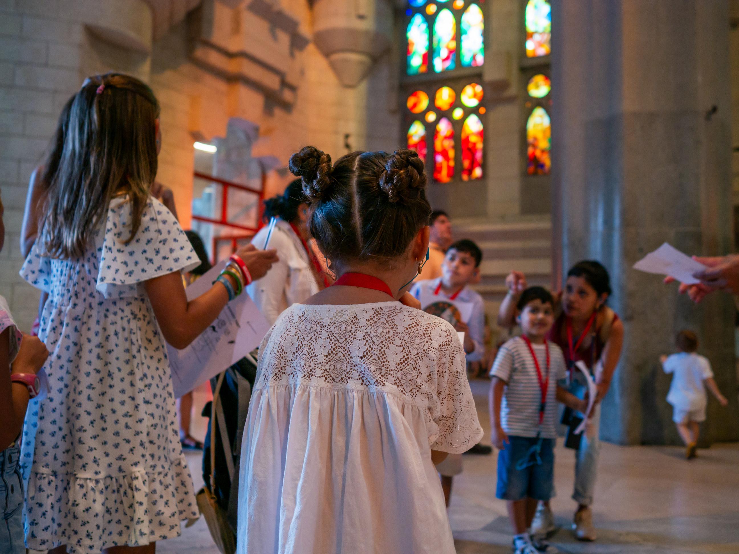Sagrada Familia Family Tour with Interactive Games