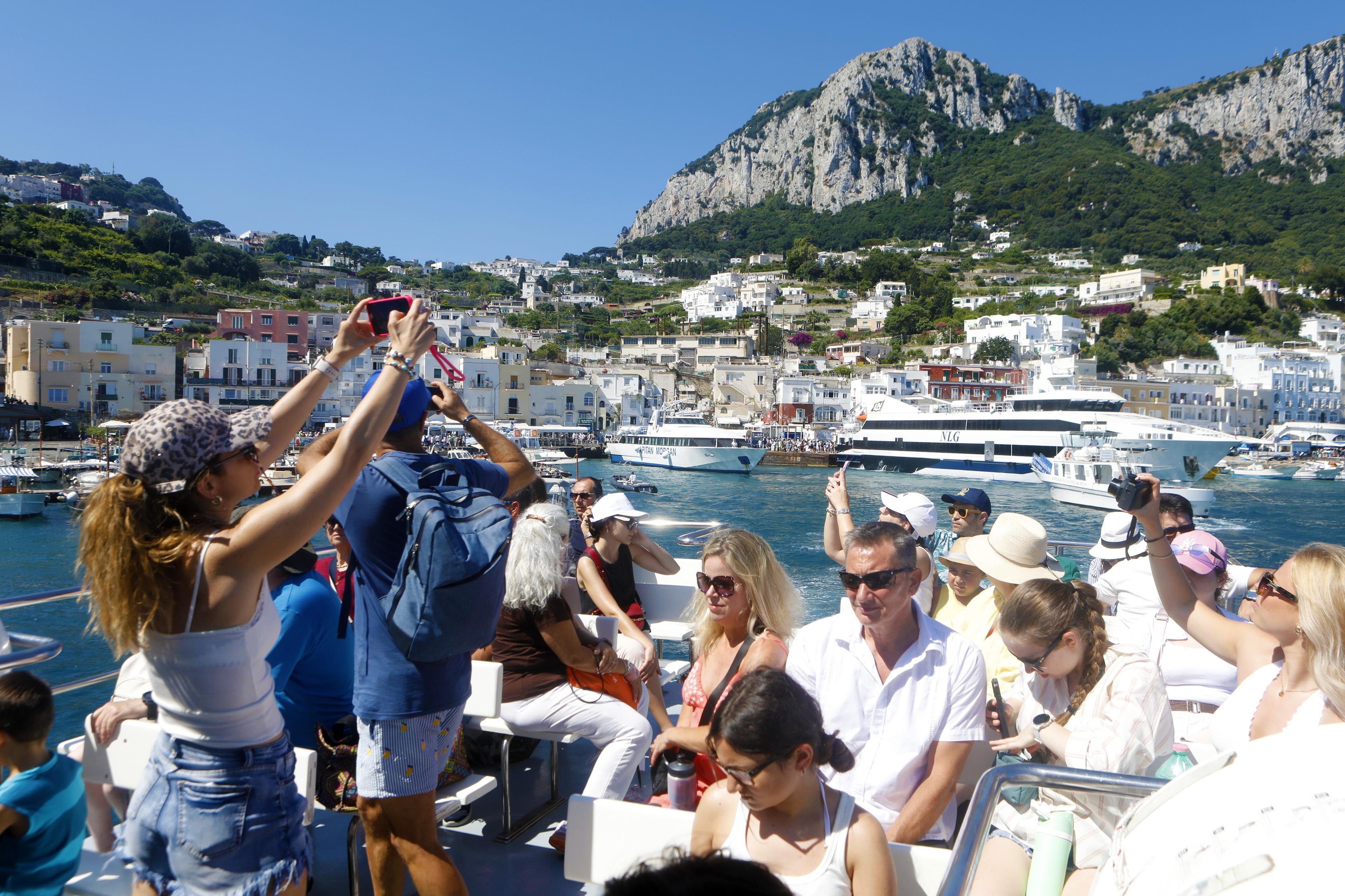 Capri & Coastal Caves Full-Day Boat Tour from Sorrento