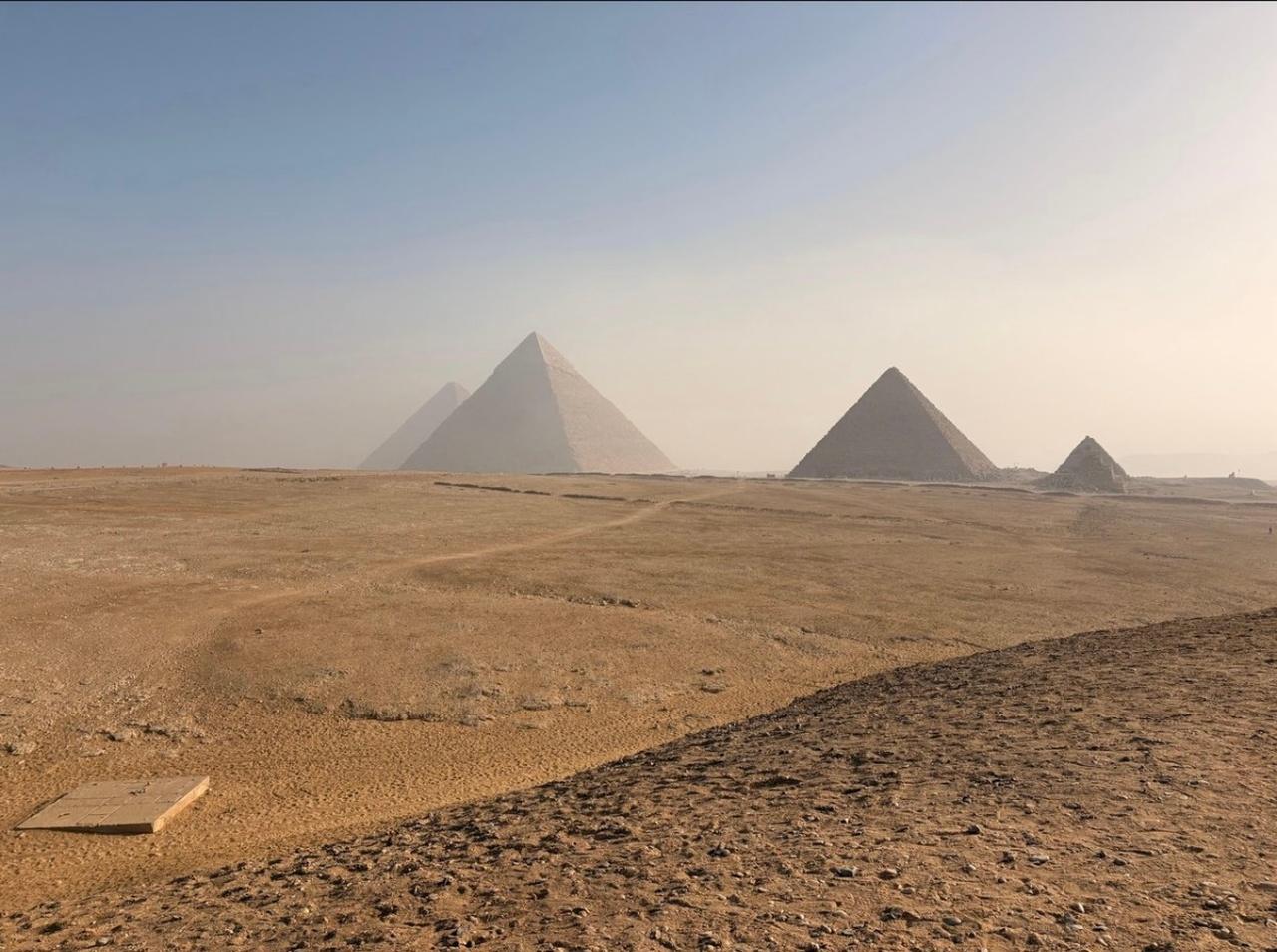 Sharm to Cairo: Giza Pyramids & Grand Museum Day Trip