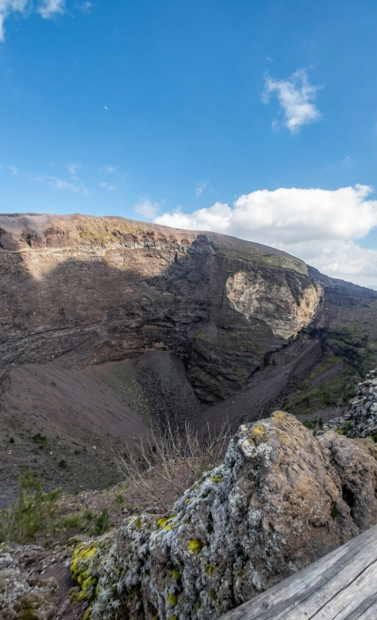 Pompeii & Vesuvius Small-Group Experience with Lunch from Naples