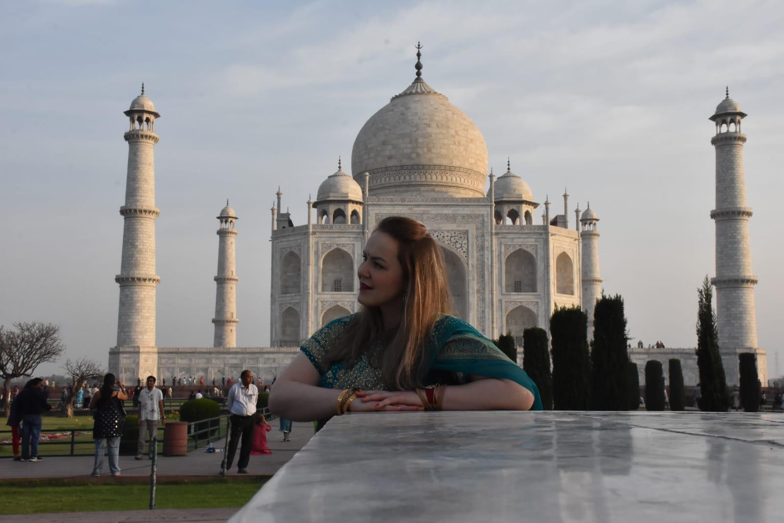 Taj Mahal Professional Photoshoot & Guided Tour