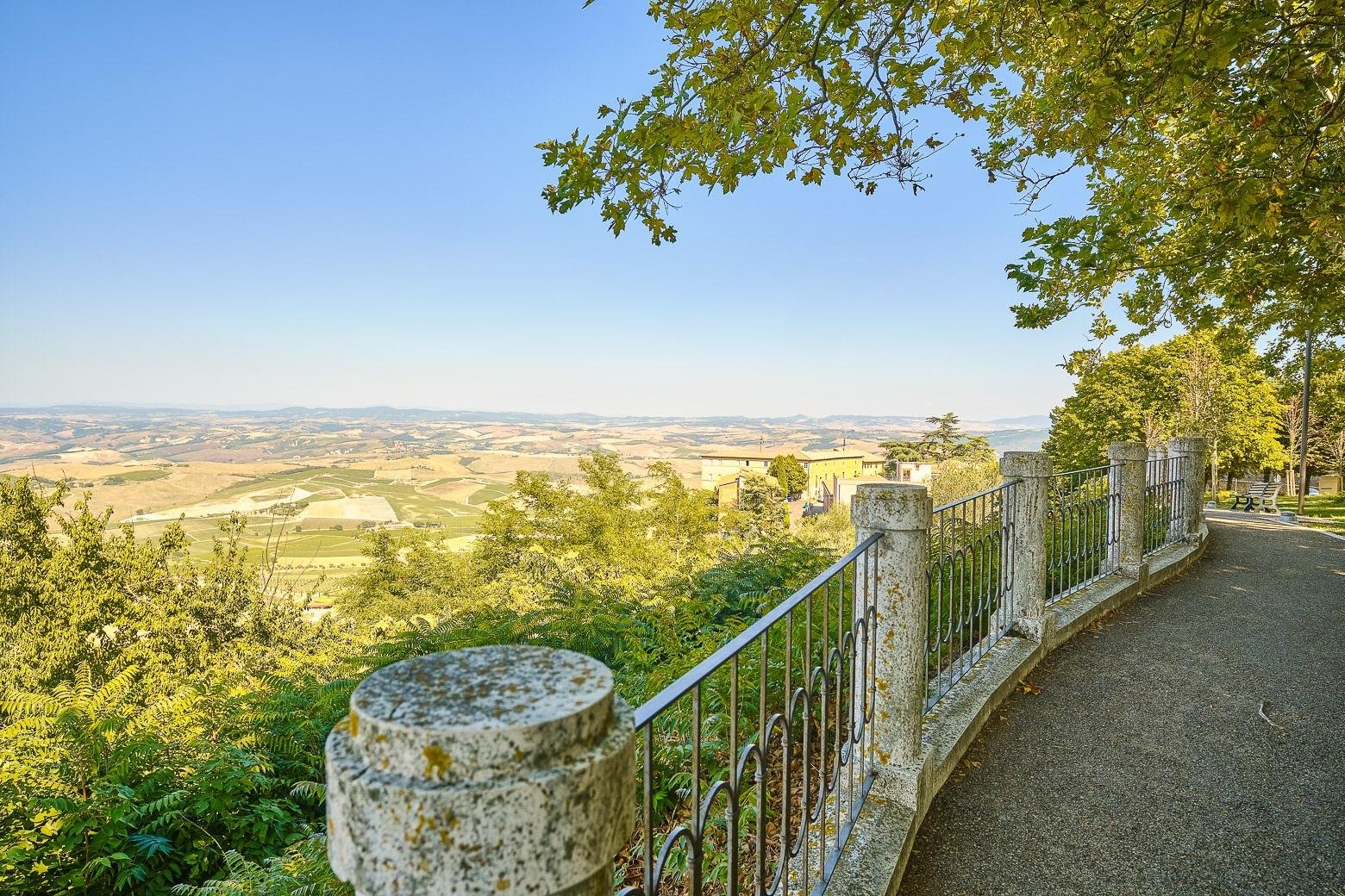 wine tour in Montalcino — photo 39