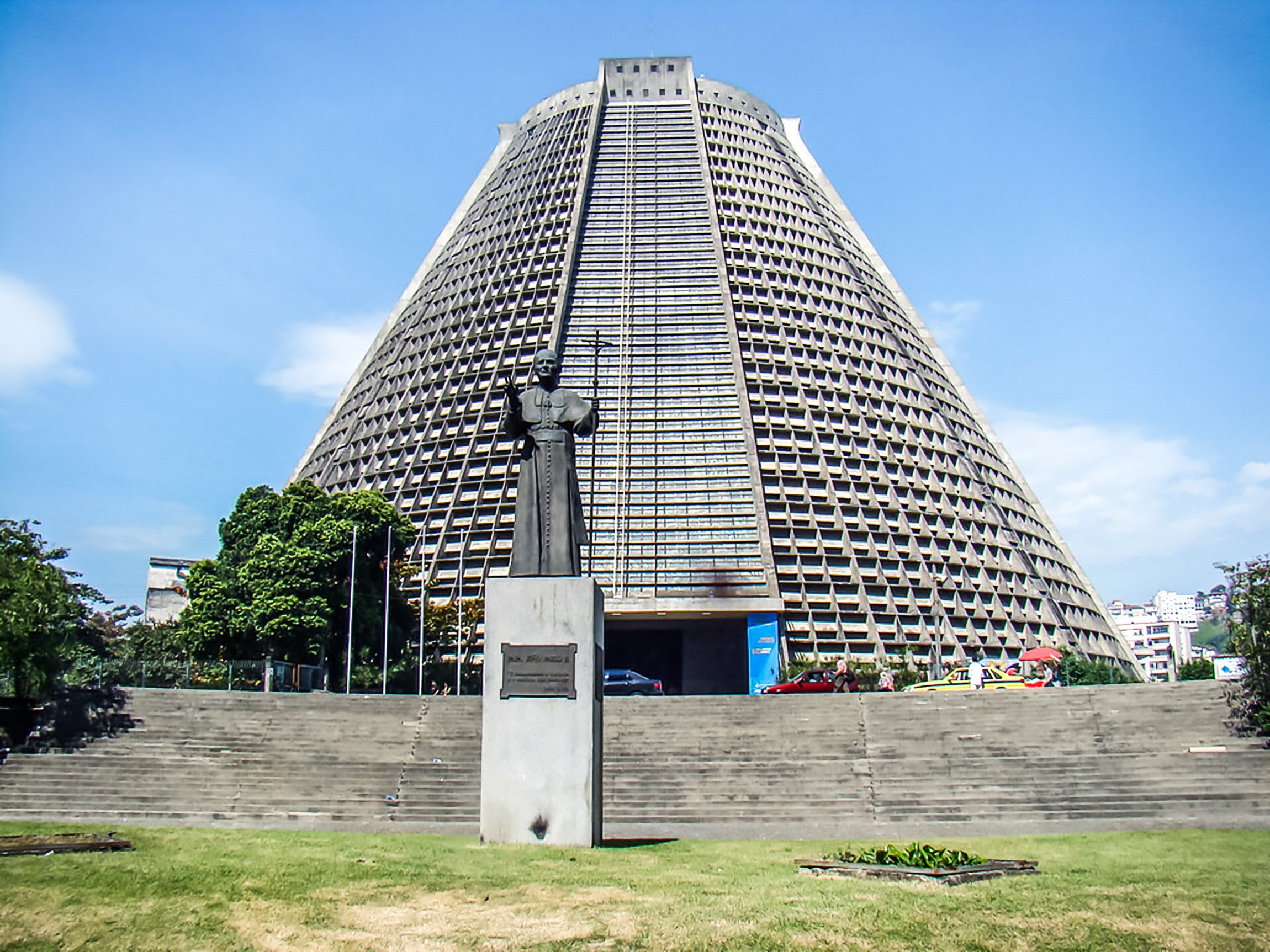 Rio de Janeiro Essential Highlights Tour with Buffet Lunch