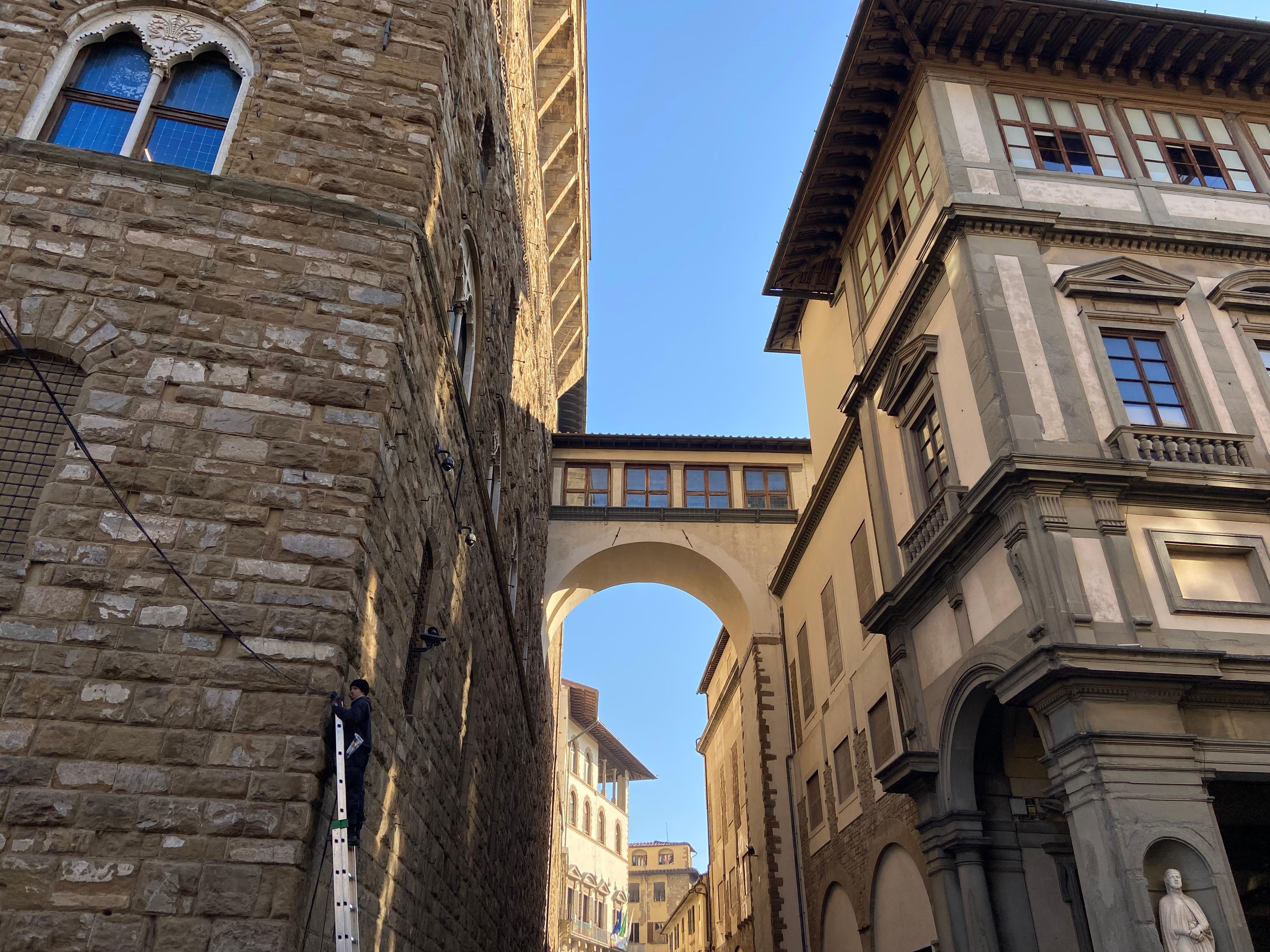 Florence: Exclusive Vasari Corridor & Uffizi Gallery Tour