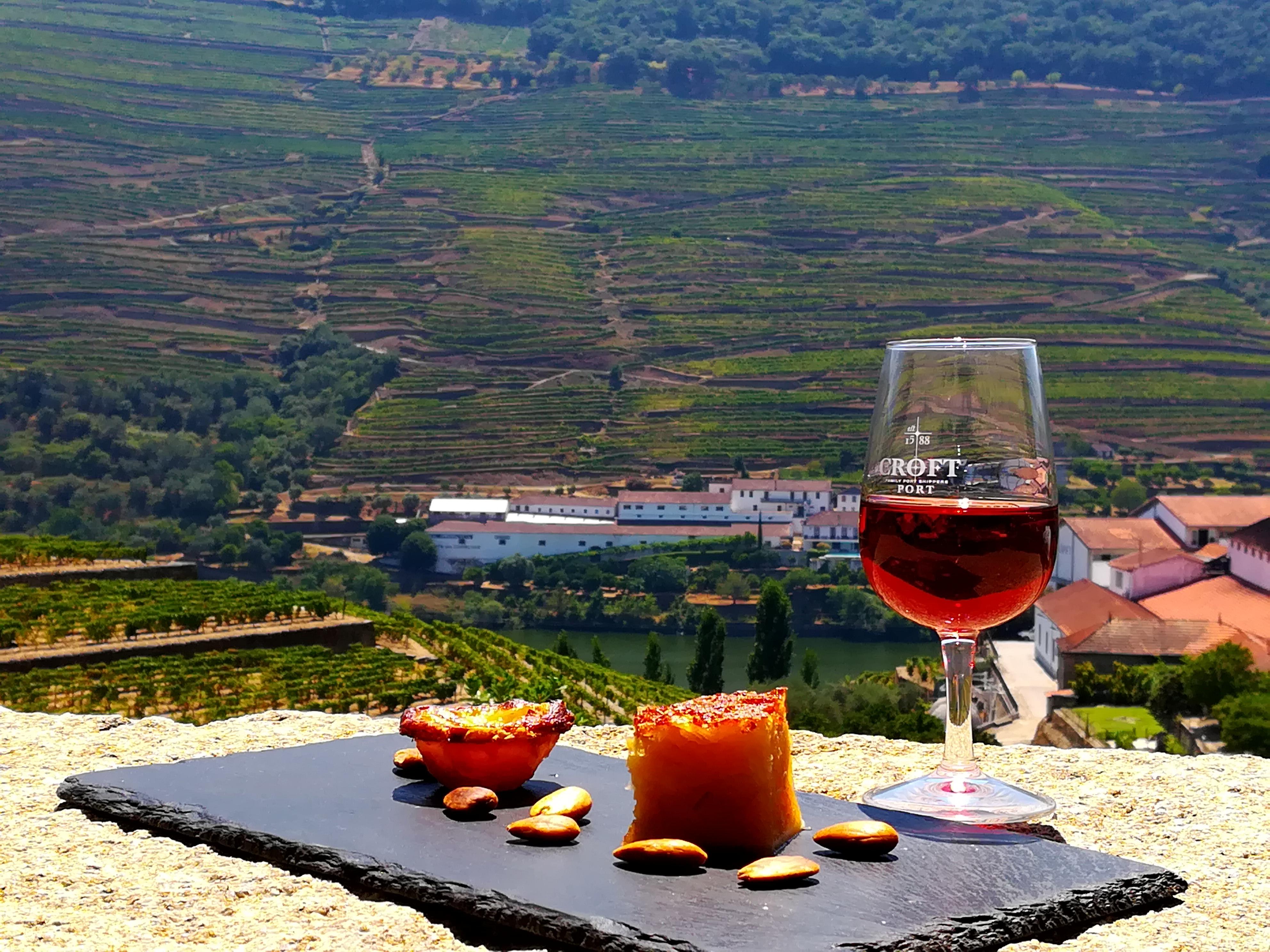 Douro Valley River Cruise & Wine Tasting from Pinhão
