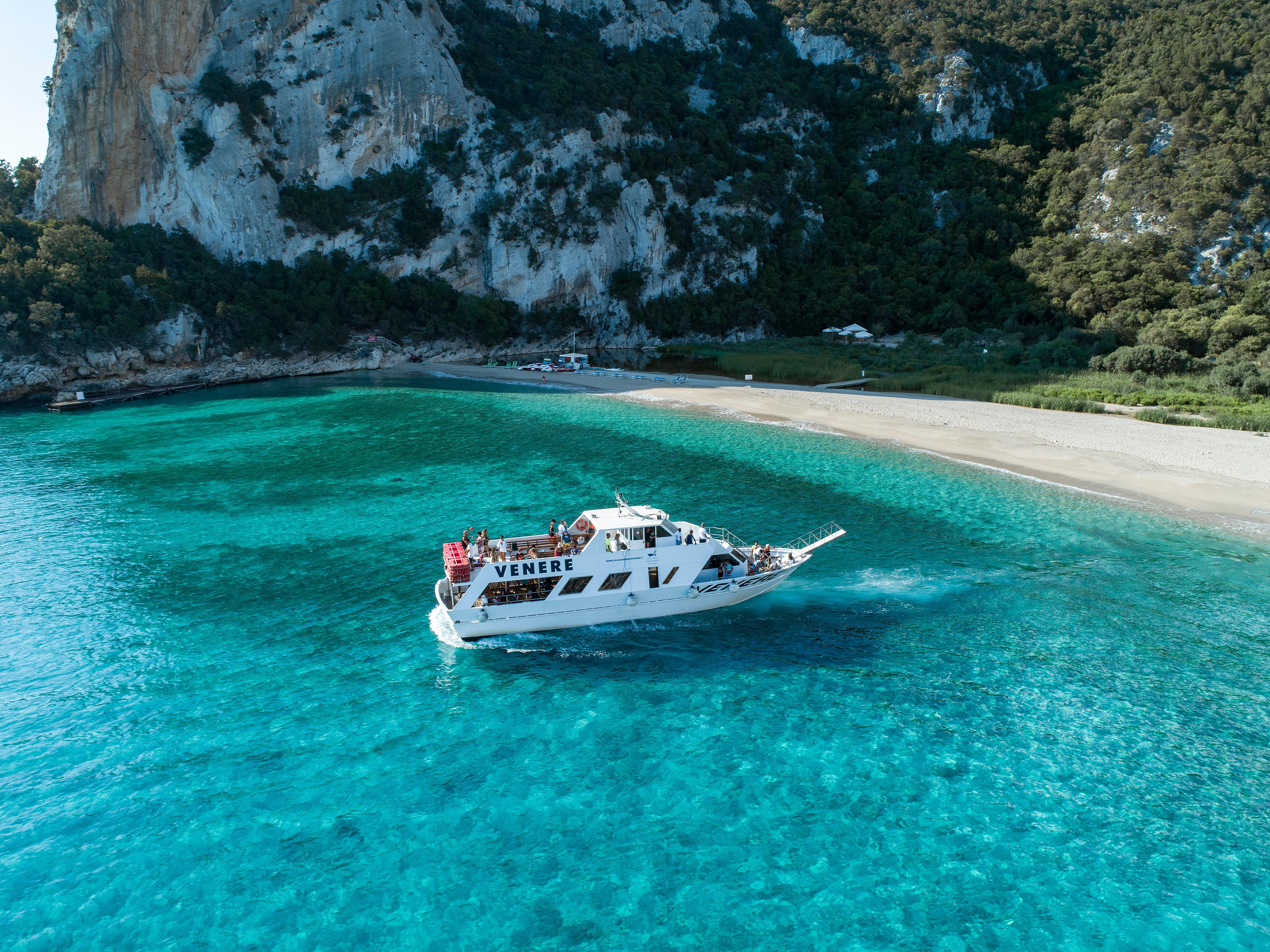 Cala Gonone: Grotta Bue Marino & Cala Luna Beach Boat Trip - the Gulf of Orosei, Sardinia