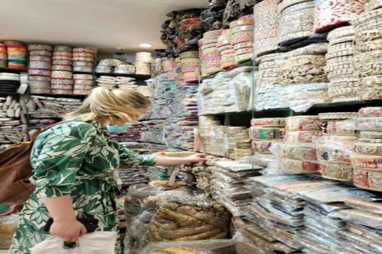 Delhi Insider’s Shopping & Heritage Day Tour