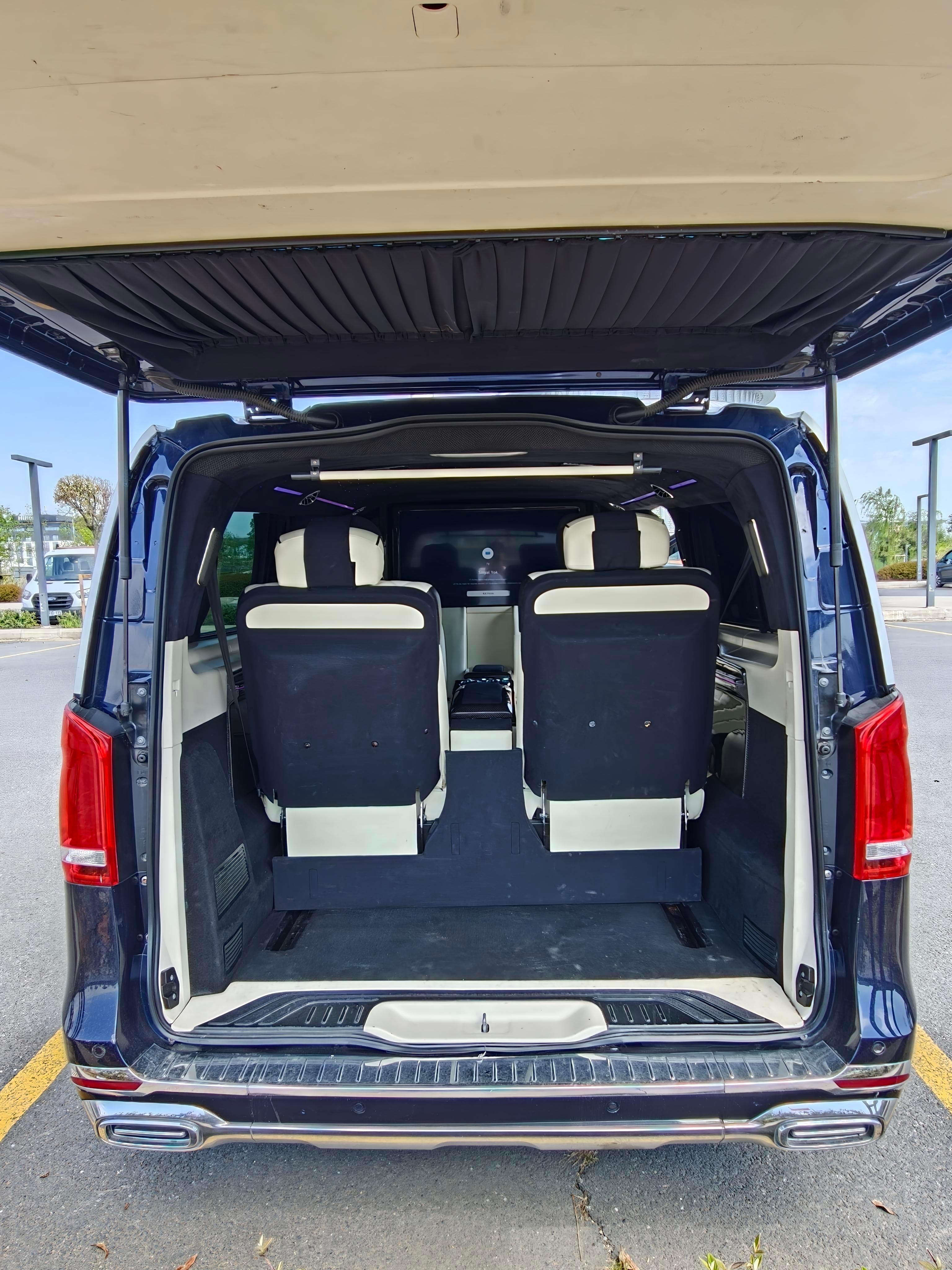 Istanbul Luxury VIP Airport Transfer & Private City Tour