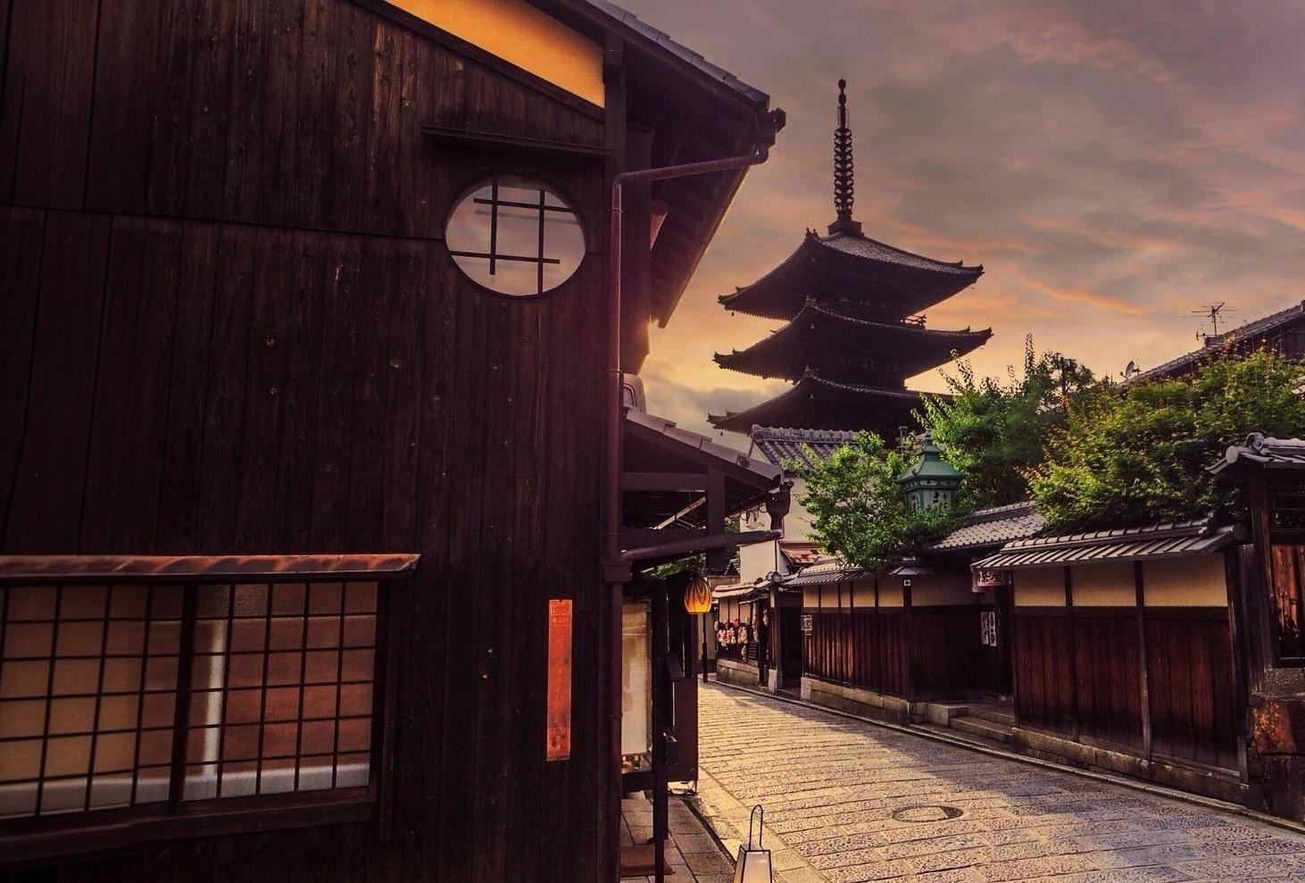 Gion Geisha District & Hidden Gems Walking Tour
