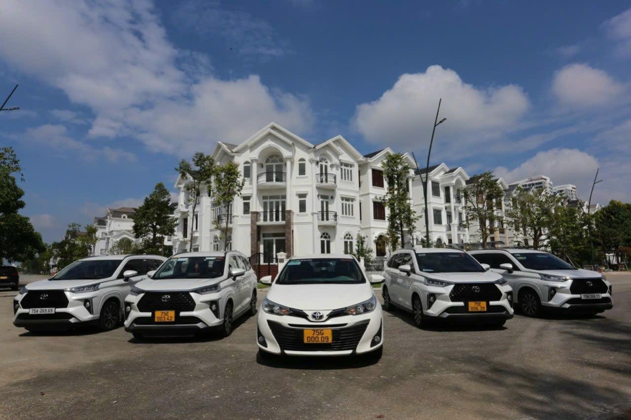 Hue & Hoi An: Private Scenic One-Way Transfer