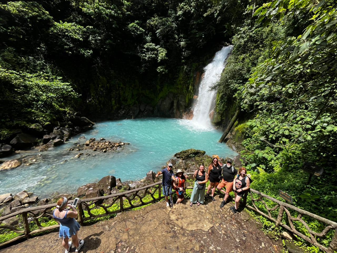 La Fortuna: Río Celeste Hike, Sloth Search & Coffee-Chocolate Farm Tour