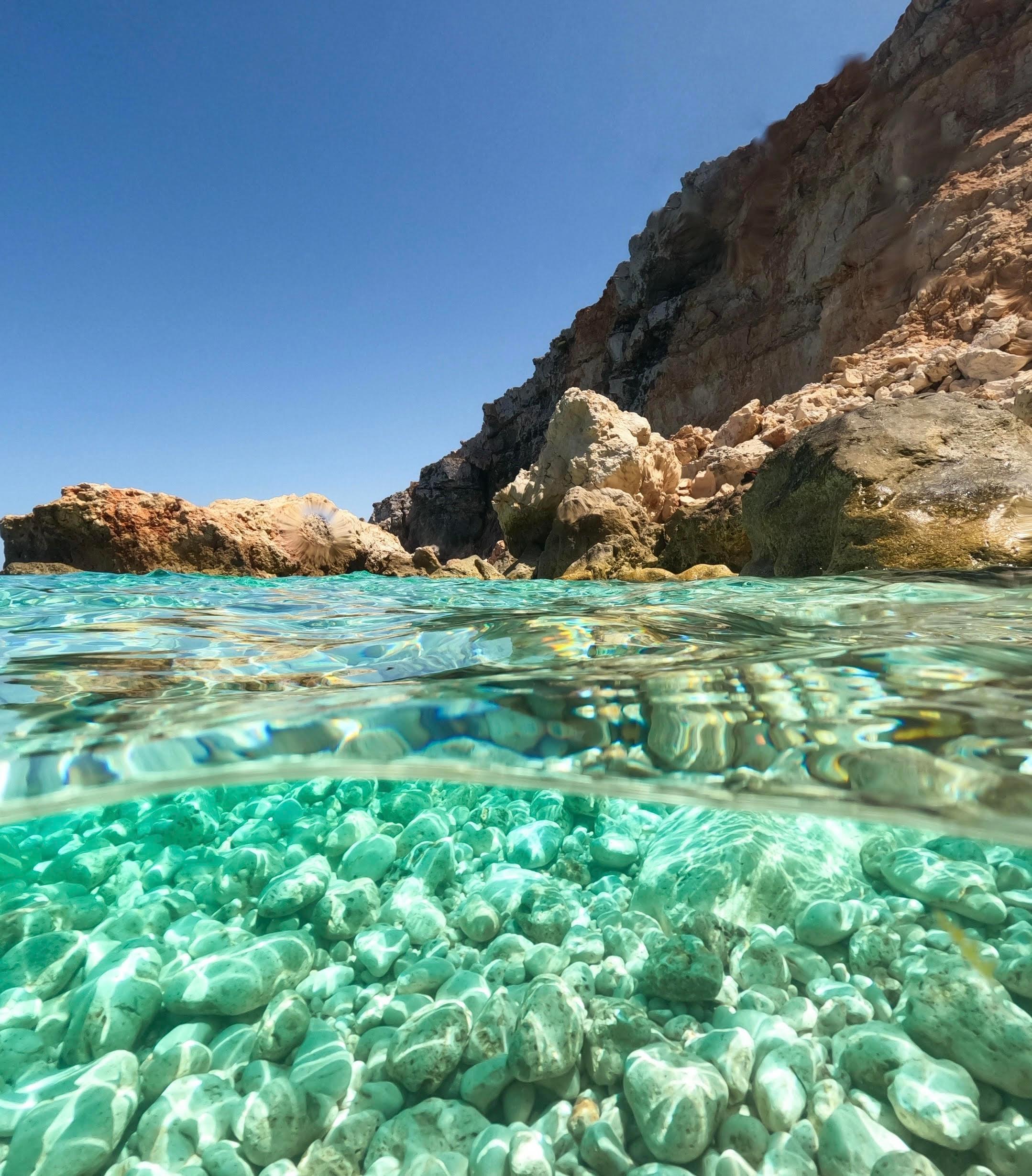 Comino & Gozo Small-Group Boat Cruise with Blue Lagoon Swim