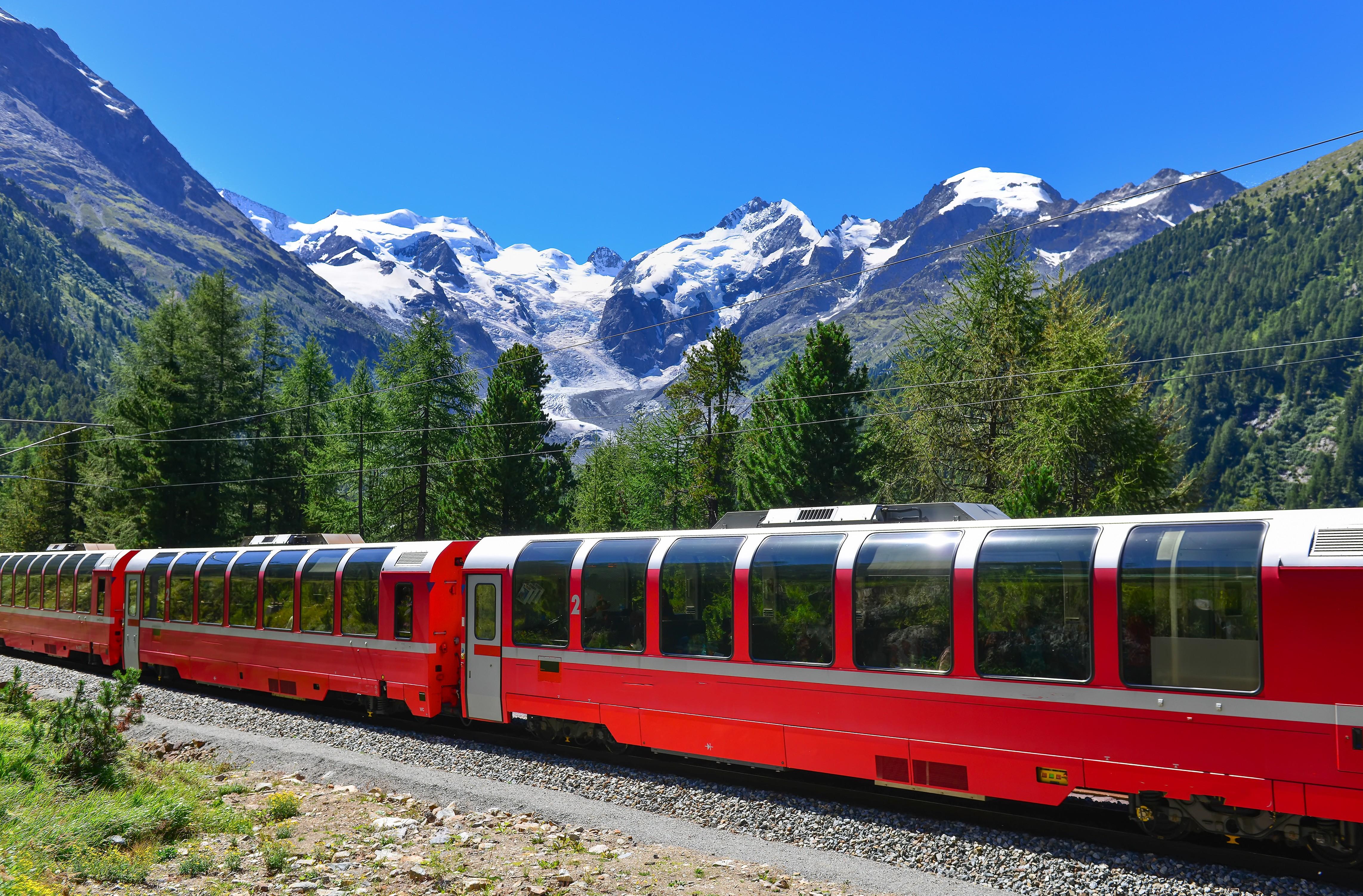 Milan to Swiss Alps: Bernina Red Train & St. Moritz Day Trip