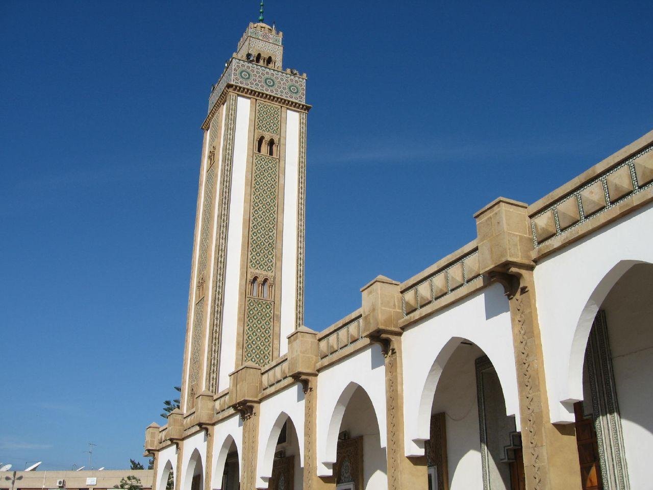 Agadir Highlights: Kasbah, Souk, and Marina City Tour