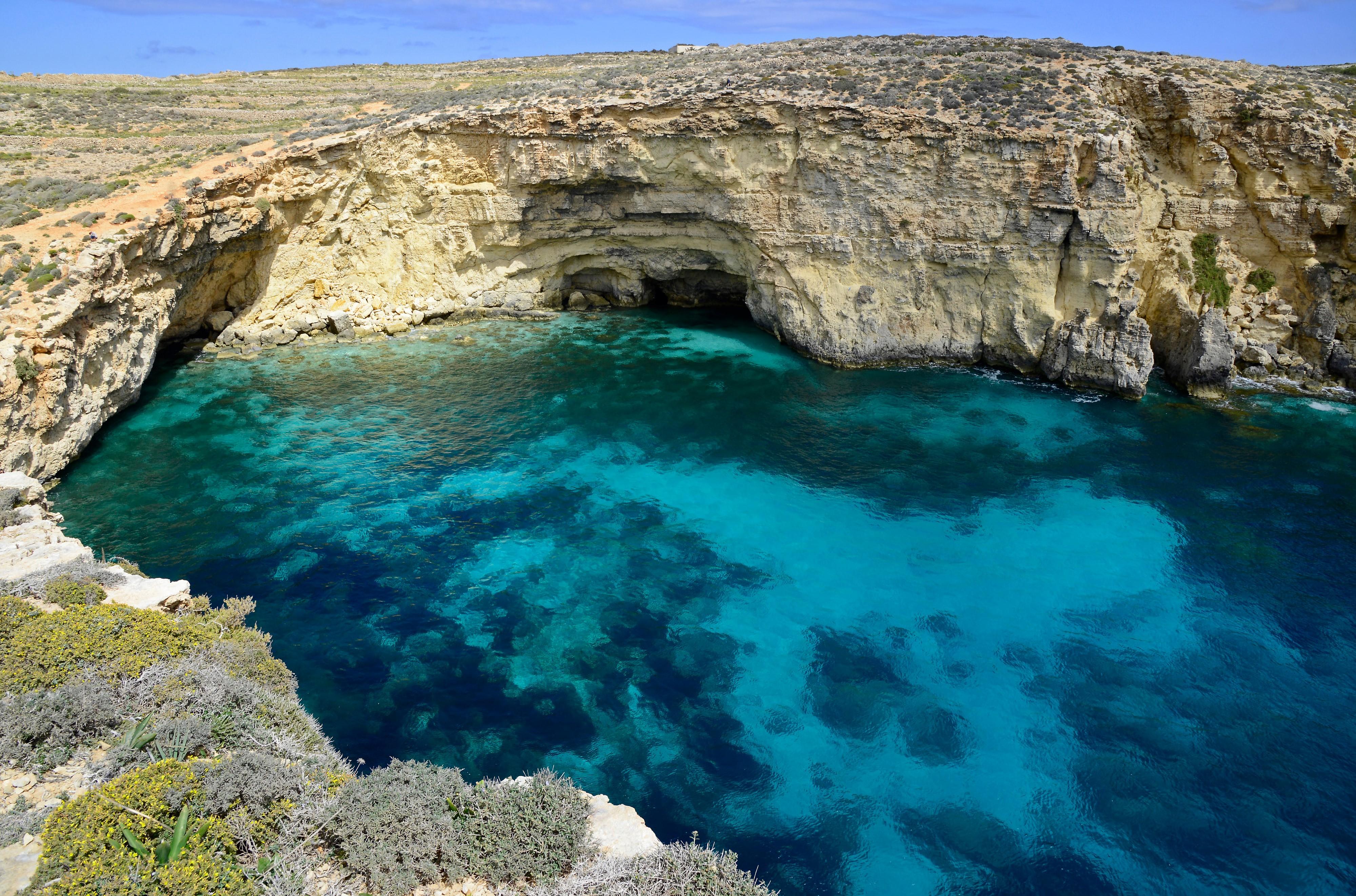 Sliema to Comino: Crystal and Blue Lagoon Cruise with Lunch