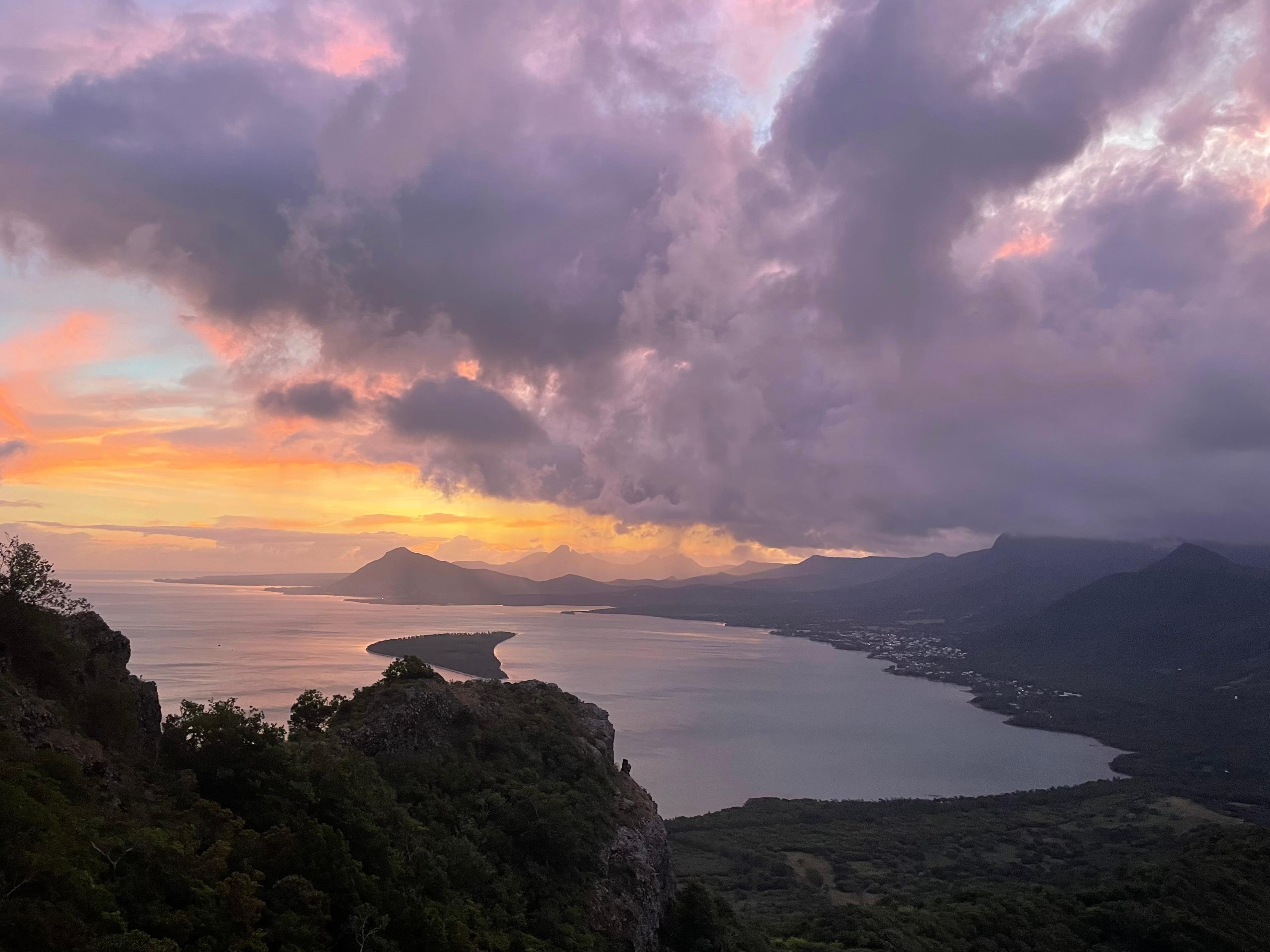 Le Morne Brabant: Private Guided Summit Hike