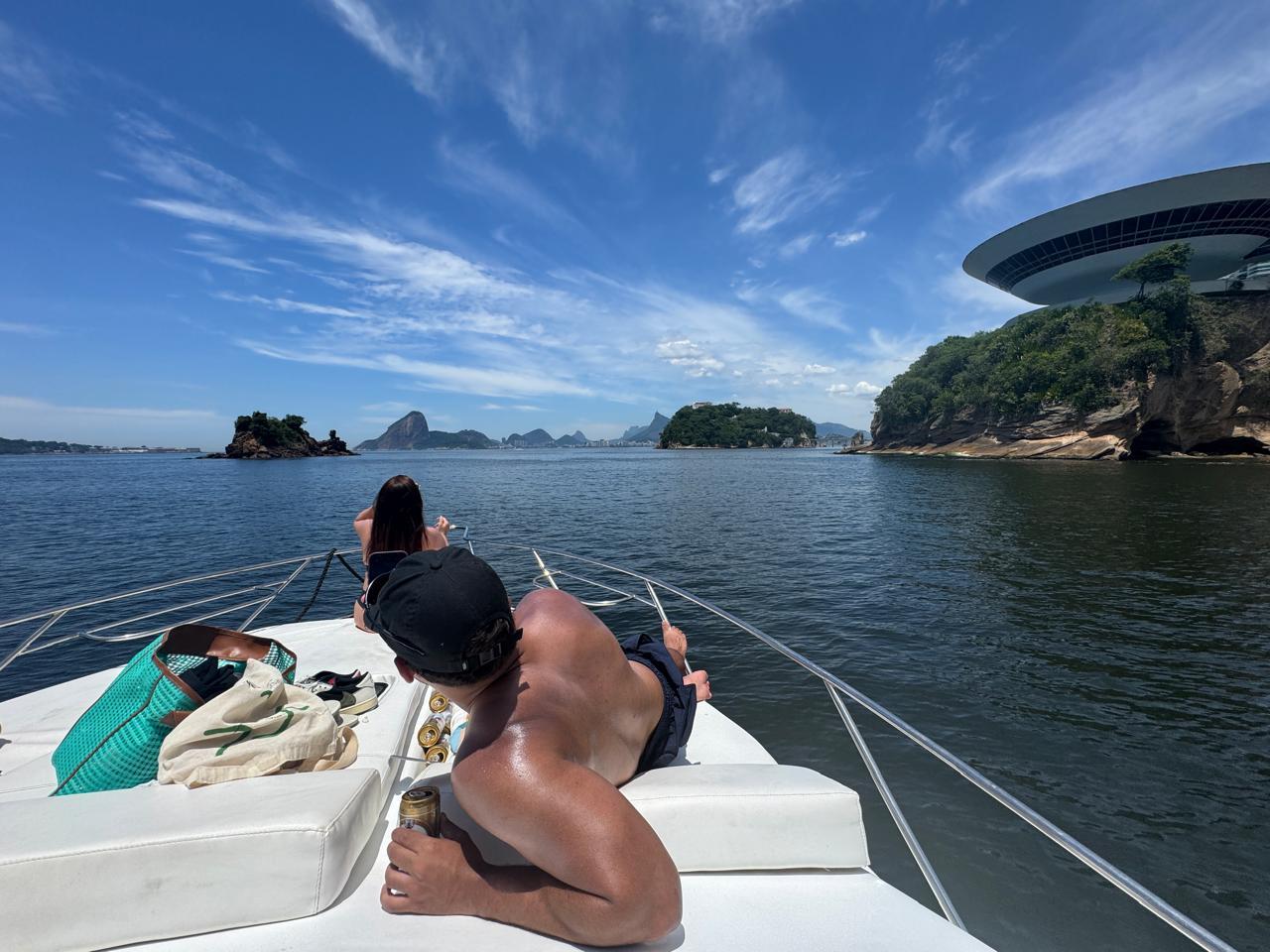 Rio de Janeiro Speedboat Sightseeing Tour with Drinks & Swim Stop
