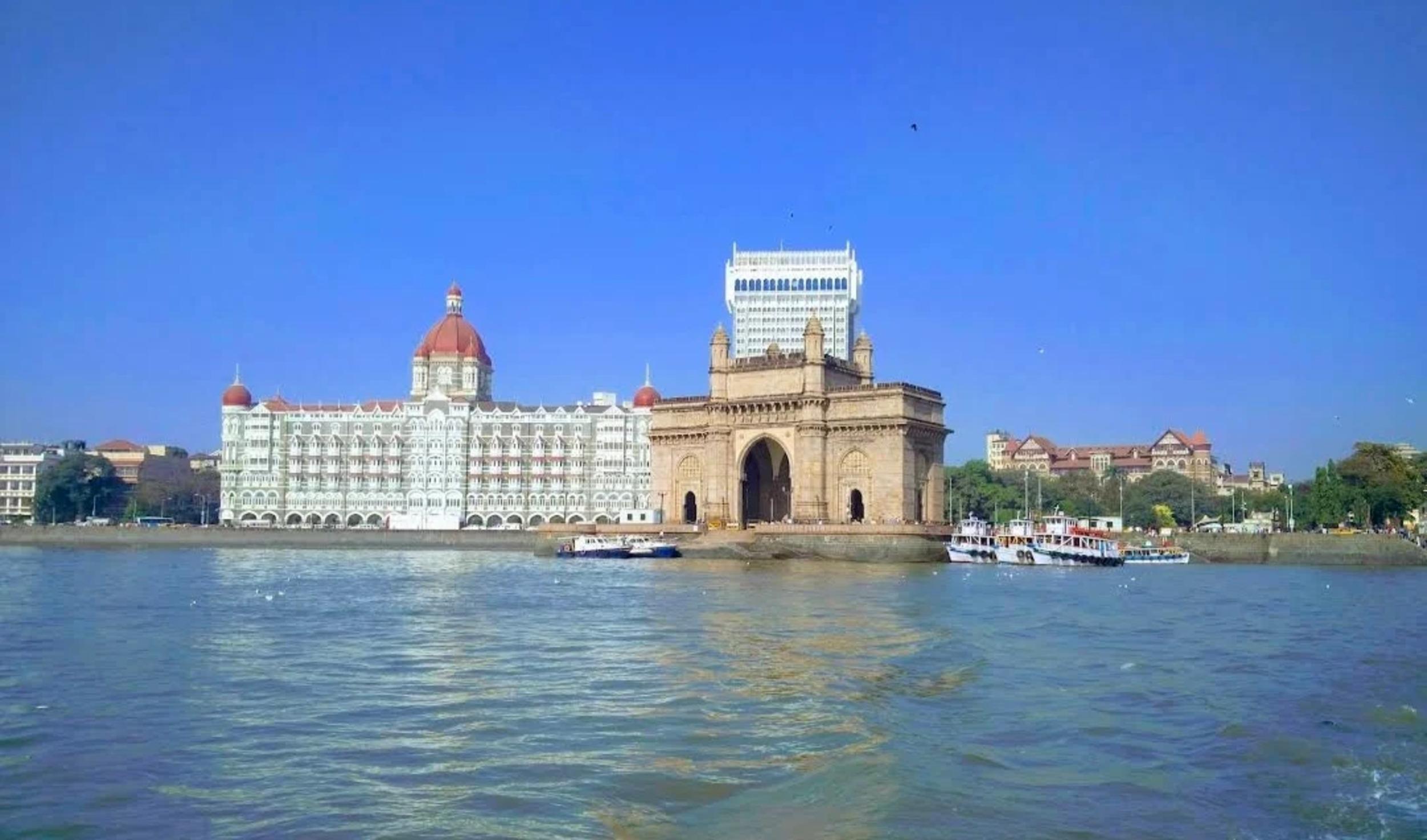 Mumbai Full-Day Private Sightseeing Tour: Culture, History & Architecture