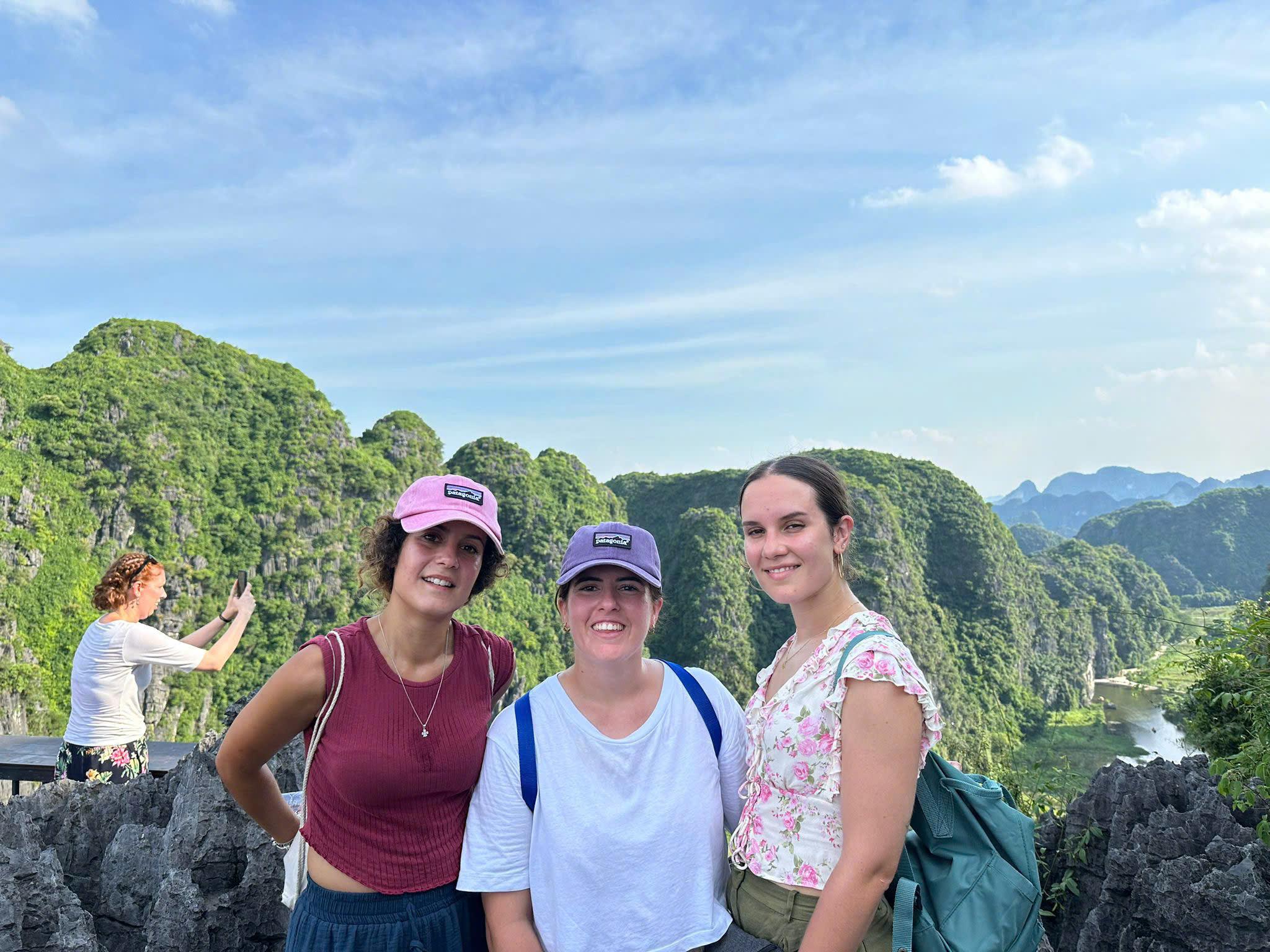 Ninh Binh Full-Day Tour: Hoa Lu, Bai Dinh, Trang An & Mua Cave