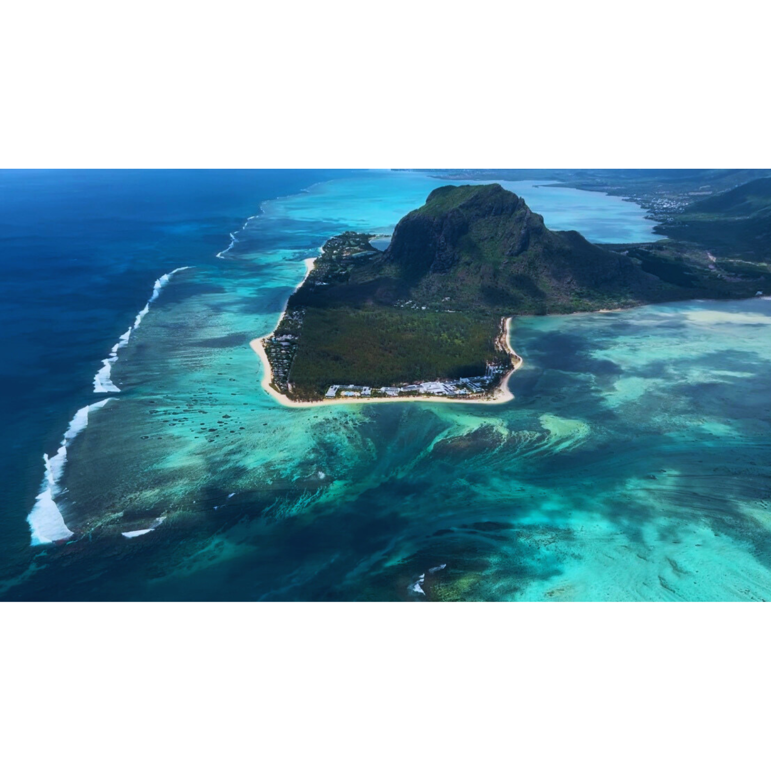 Private Aerial Tour: Mauritius Underwater Waterfall & Landscapes