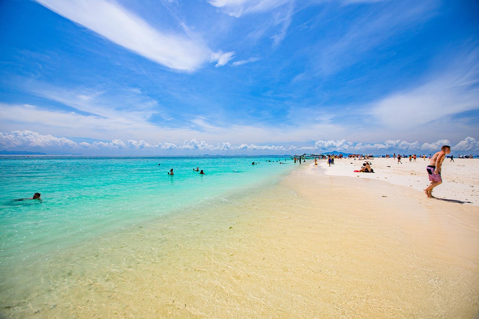 Private Longtail Boat Expedition: Phi Phi & Bamboo Islands